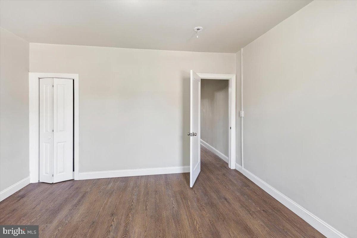 2107 Dukeland Street photo 10