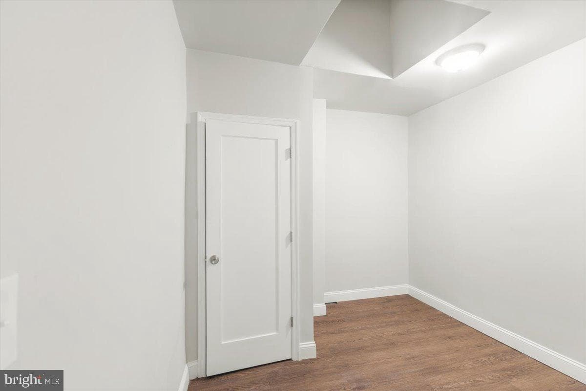 2107 Dukeland Street photo 20