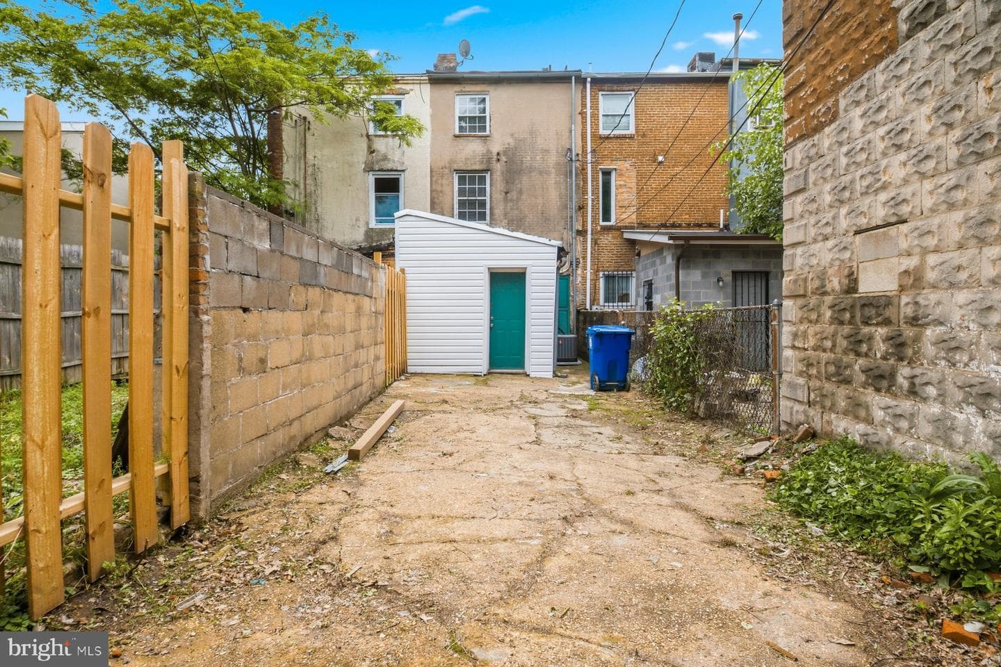 1216 W Pratt Street photo 21