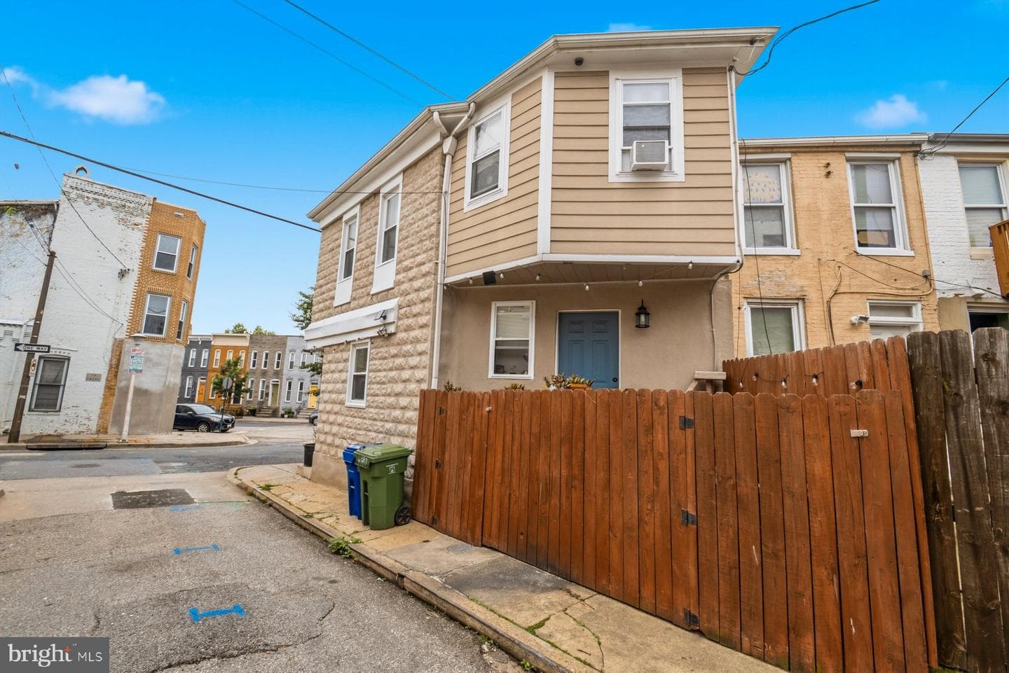 1202 W Cross Street photo 6