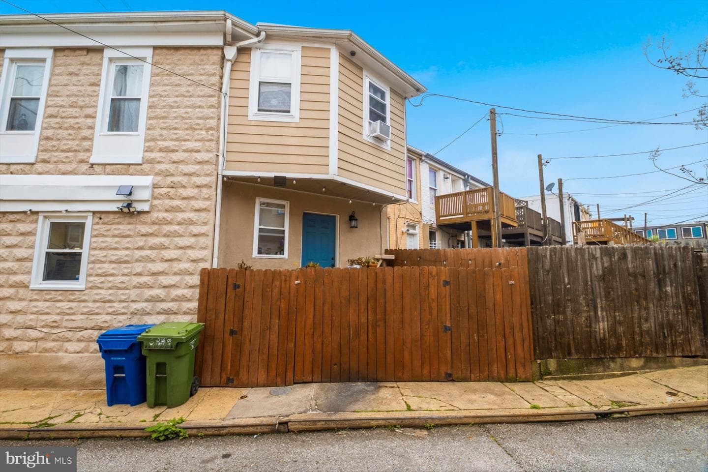 1202 W Cross Street photo 7