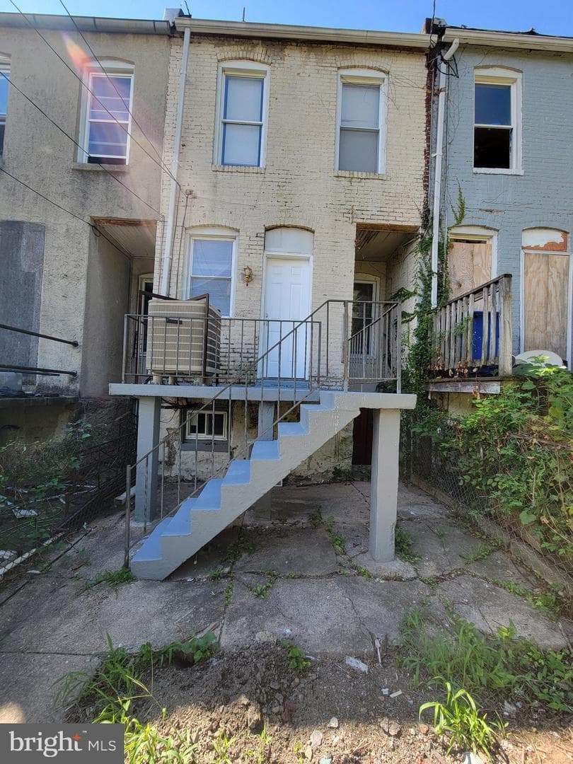 2730 Winchester Street photo 9