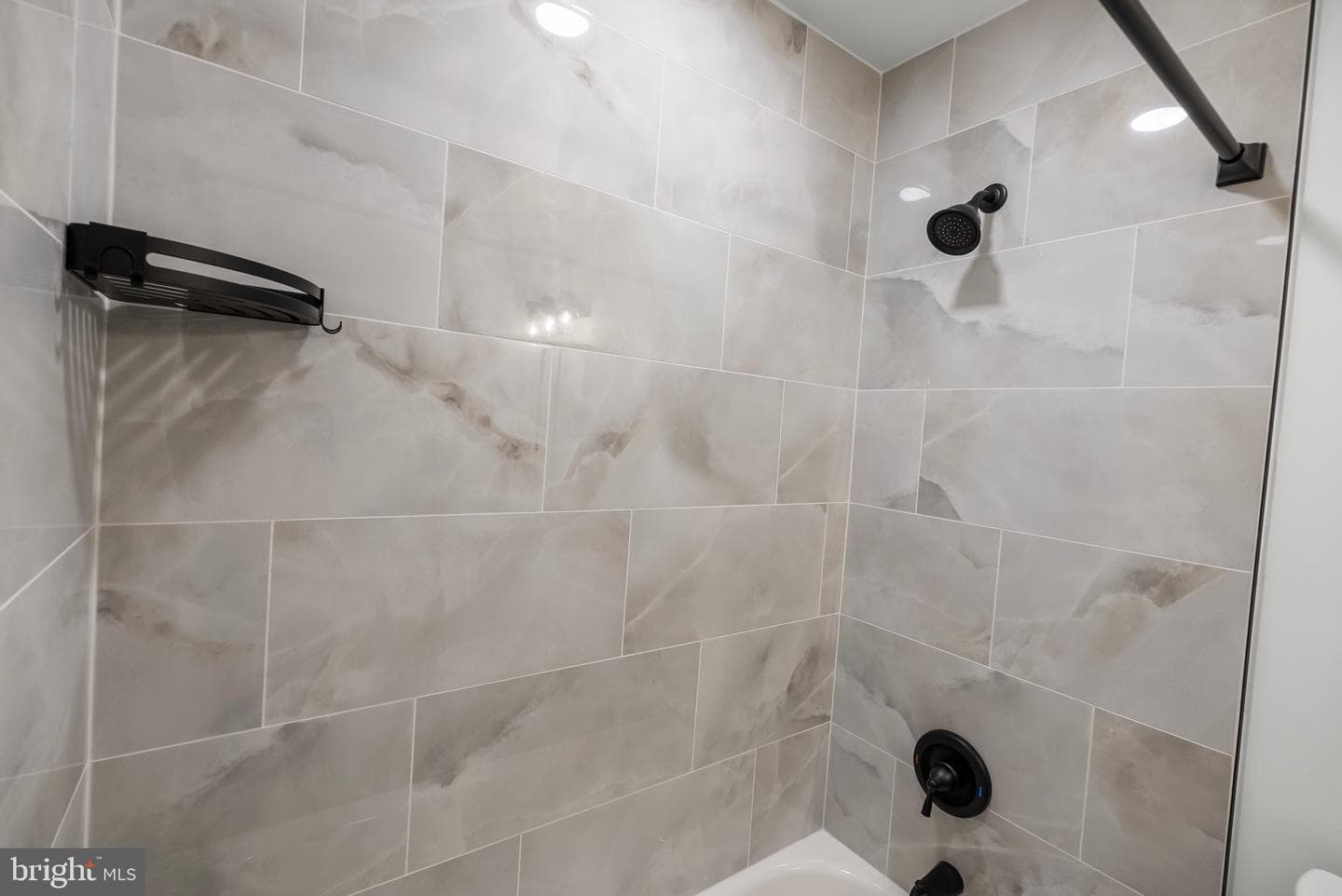 828 Chauncey Avenue photo 42