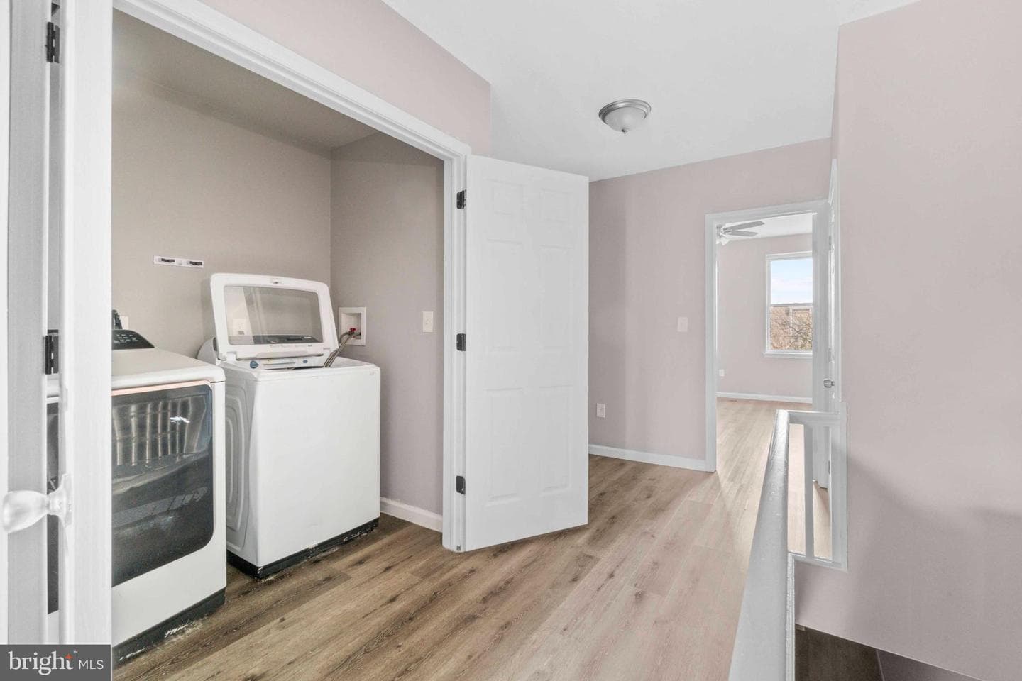2815 E Madison Street photo 11