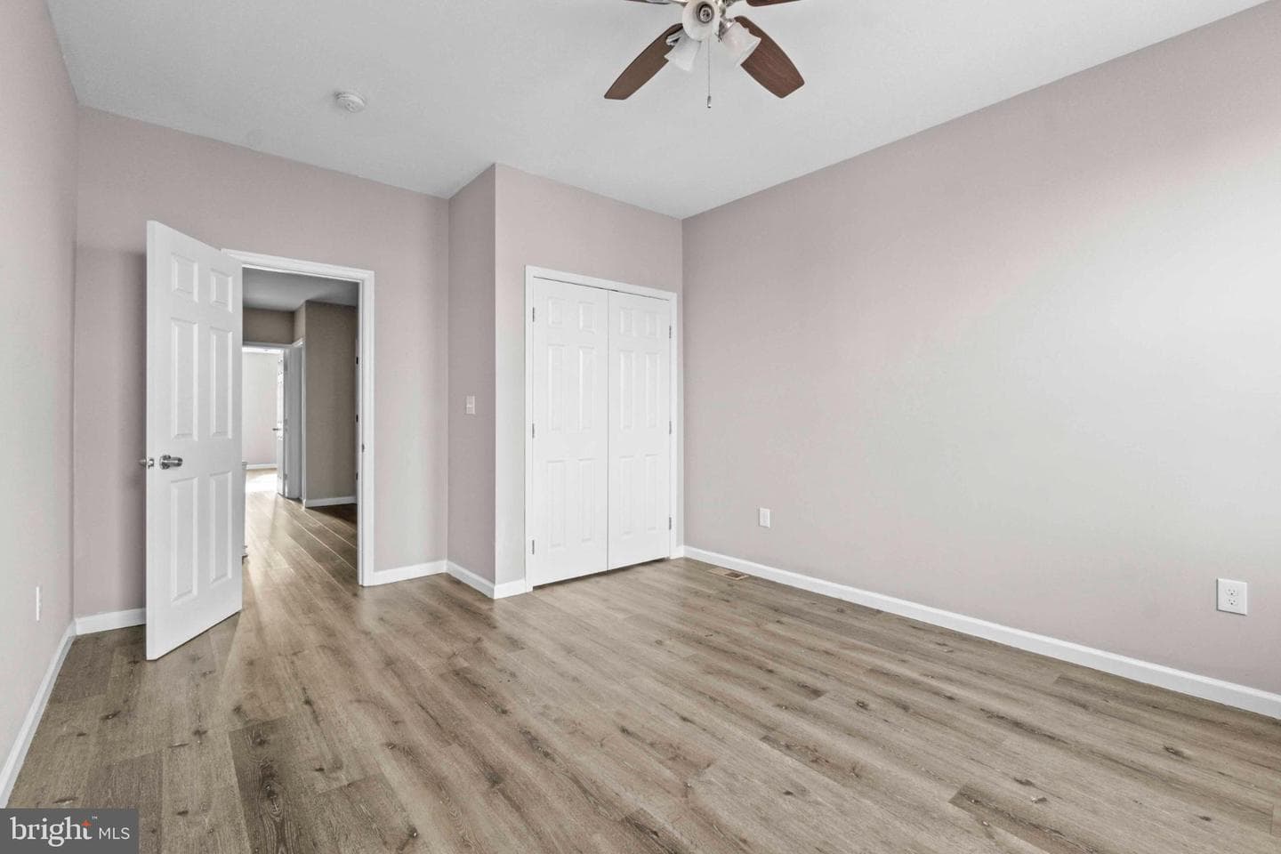 2815 E Madison Street photo 13