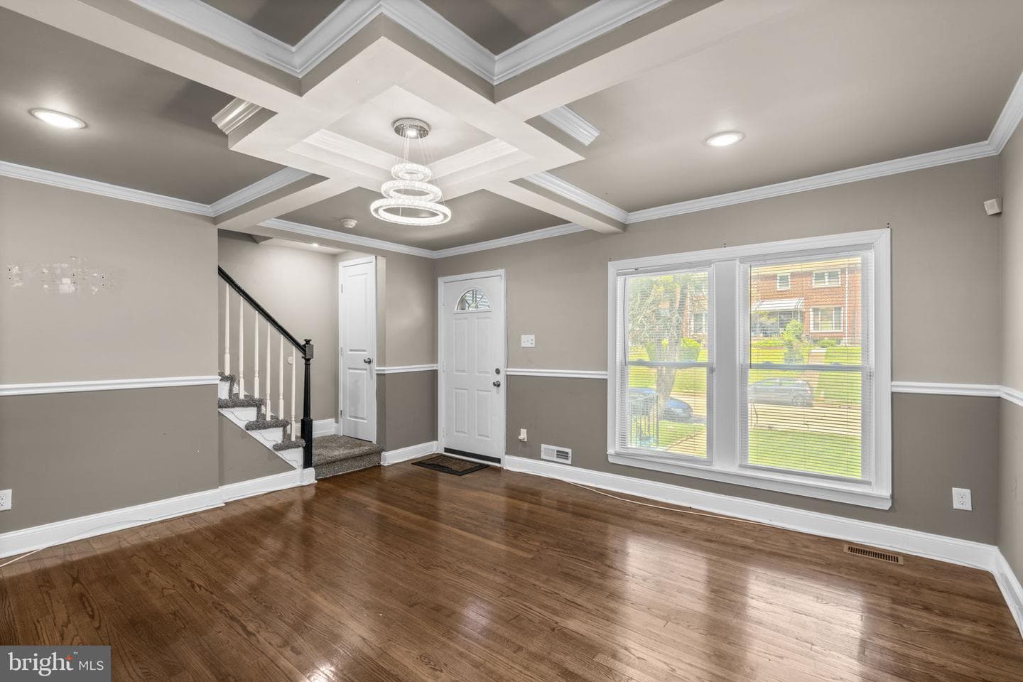 815 Reverdy Road photo 2
