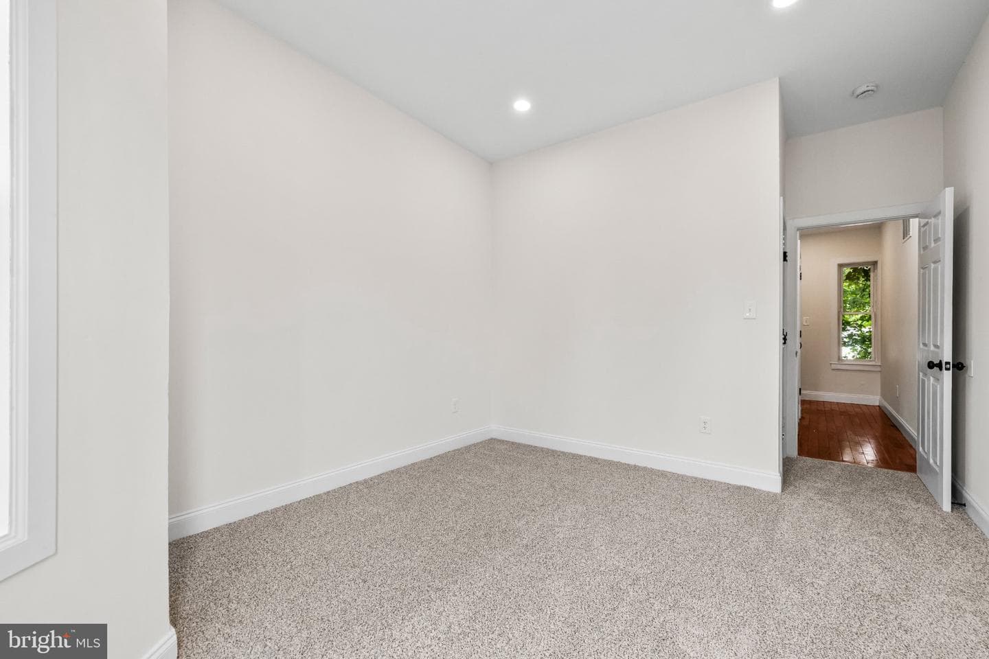 2822 Frederick Avenue photo 16