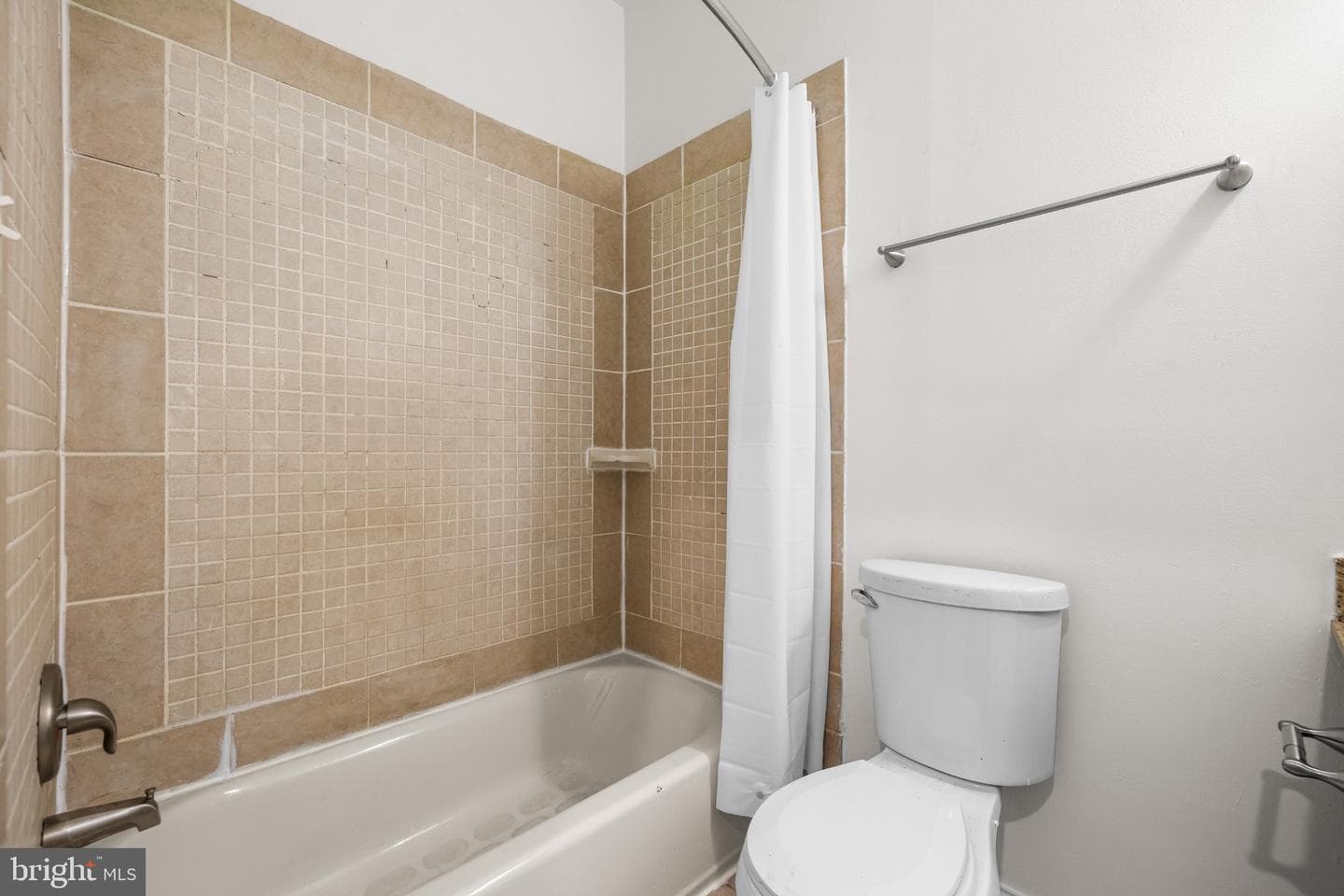 2822 Frederick Avenue photo 20