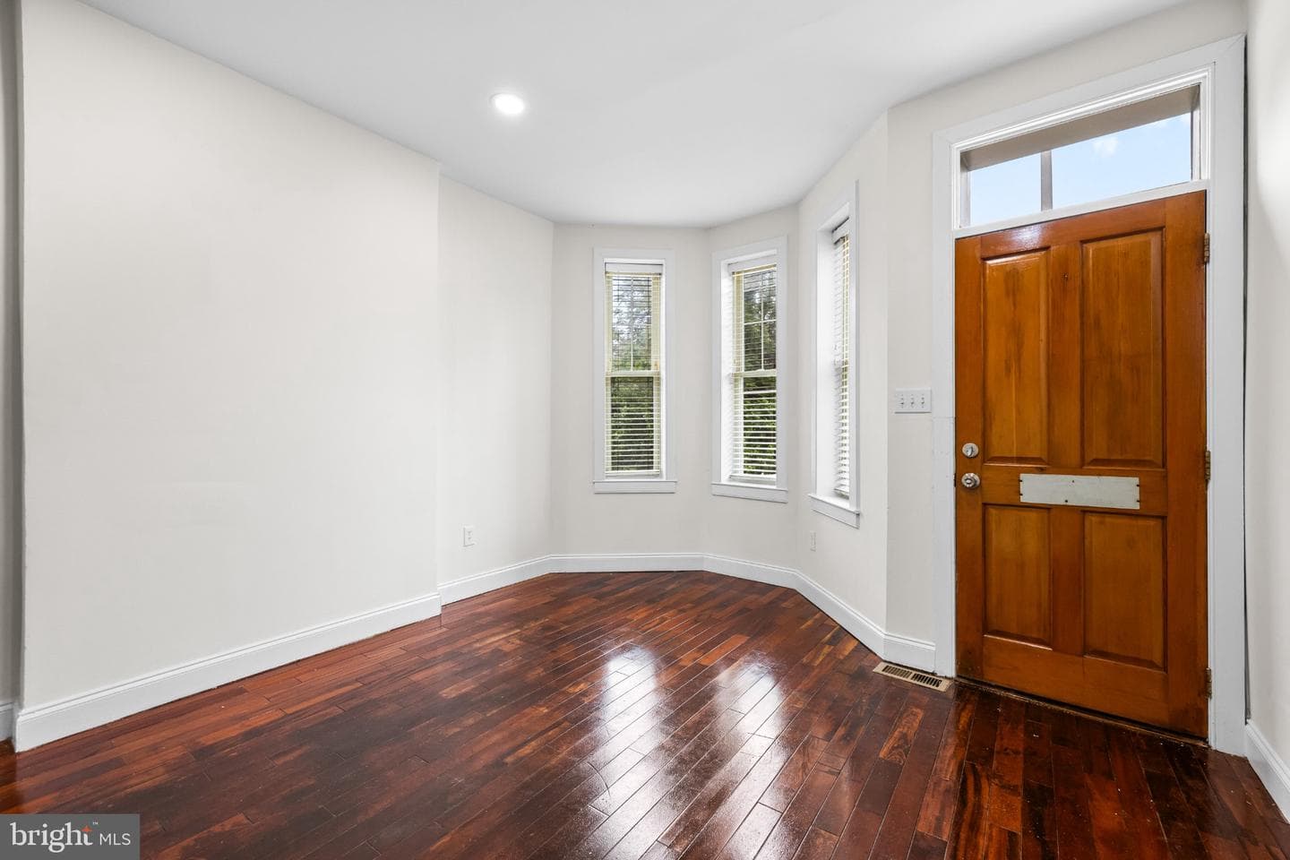 2822 Frederick Avenue photo 4