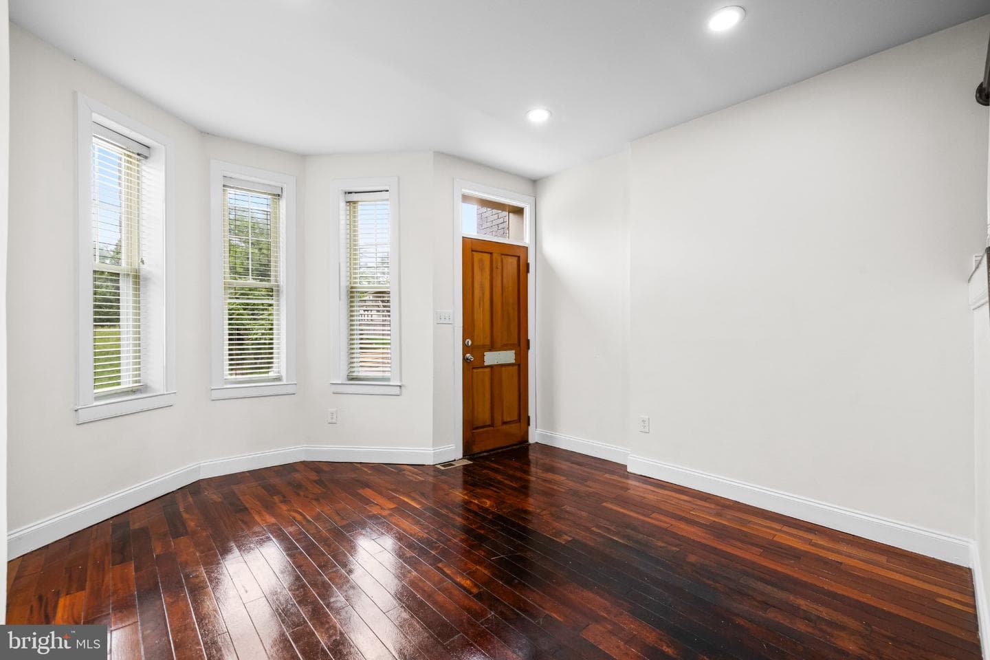2822 Frederick Avenue photo 5