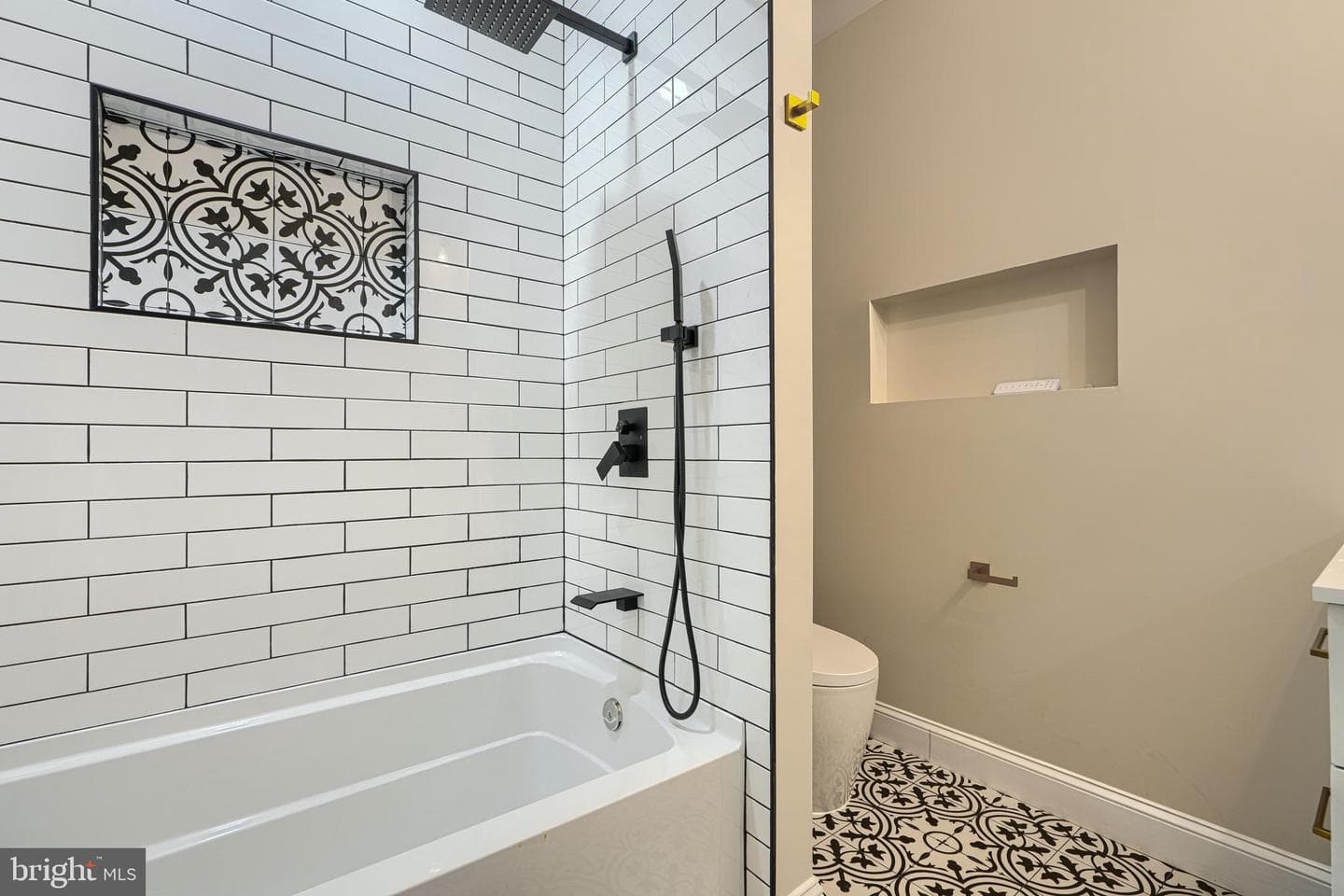 3502 Ellerslie Avenue photo 36