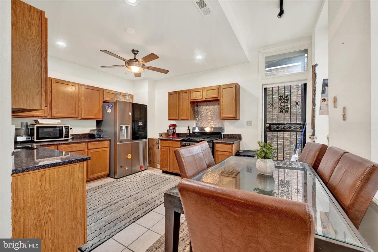 2072 Linden Avenue photo 10