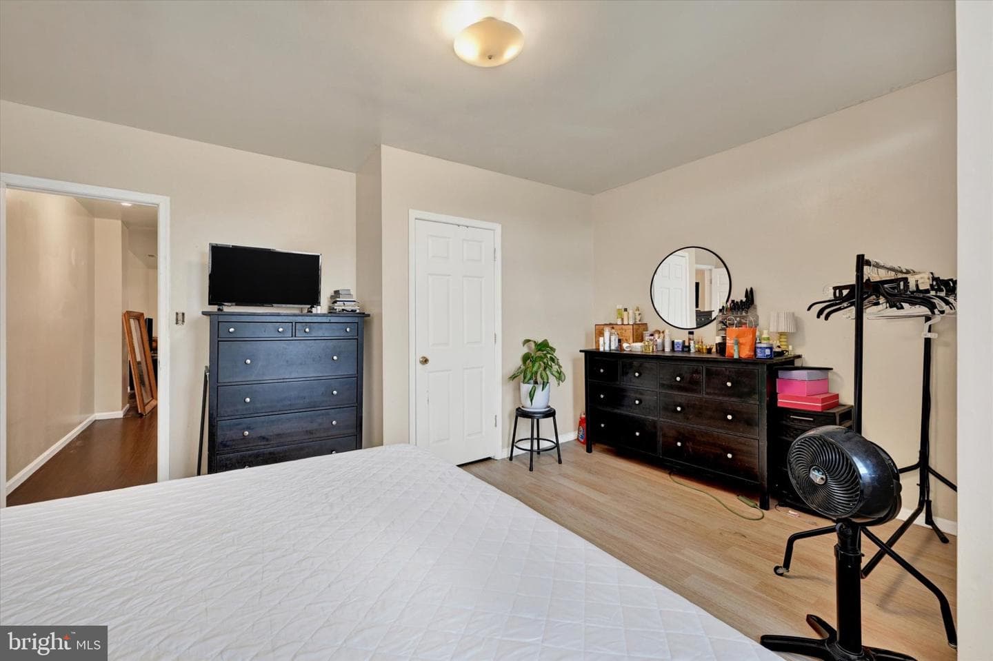 2072 Linden Avenue photo 27