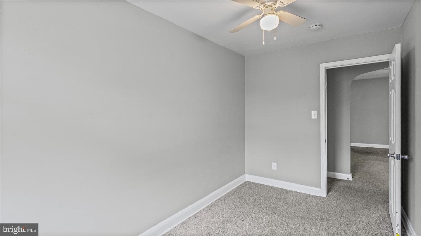 2905 E Federal Street photo 14