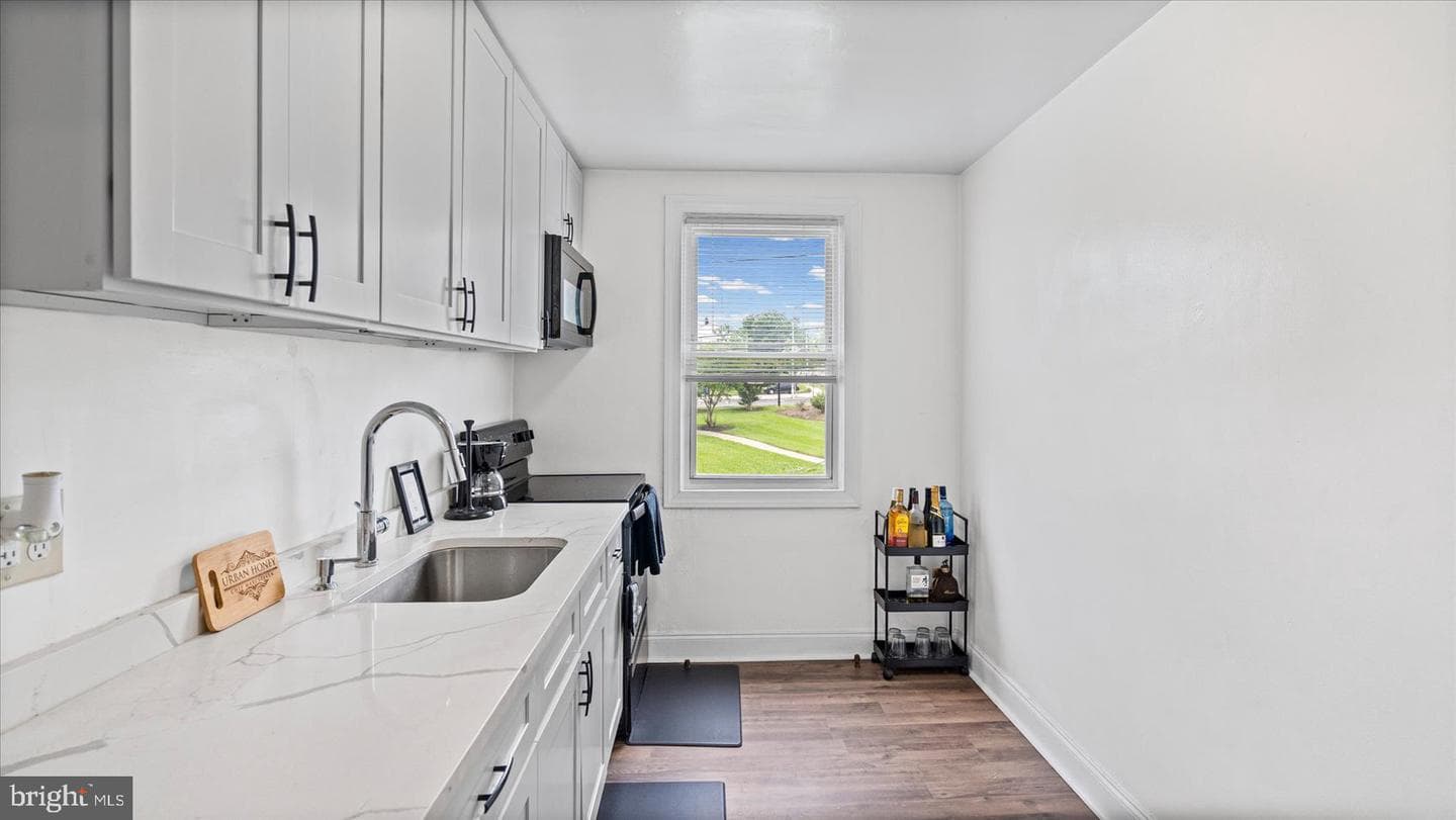 2905 E Federal Street photo 27