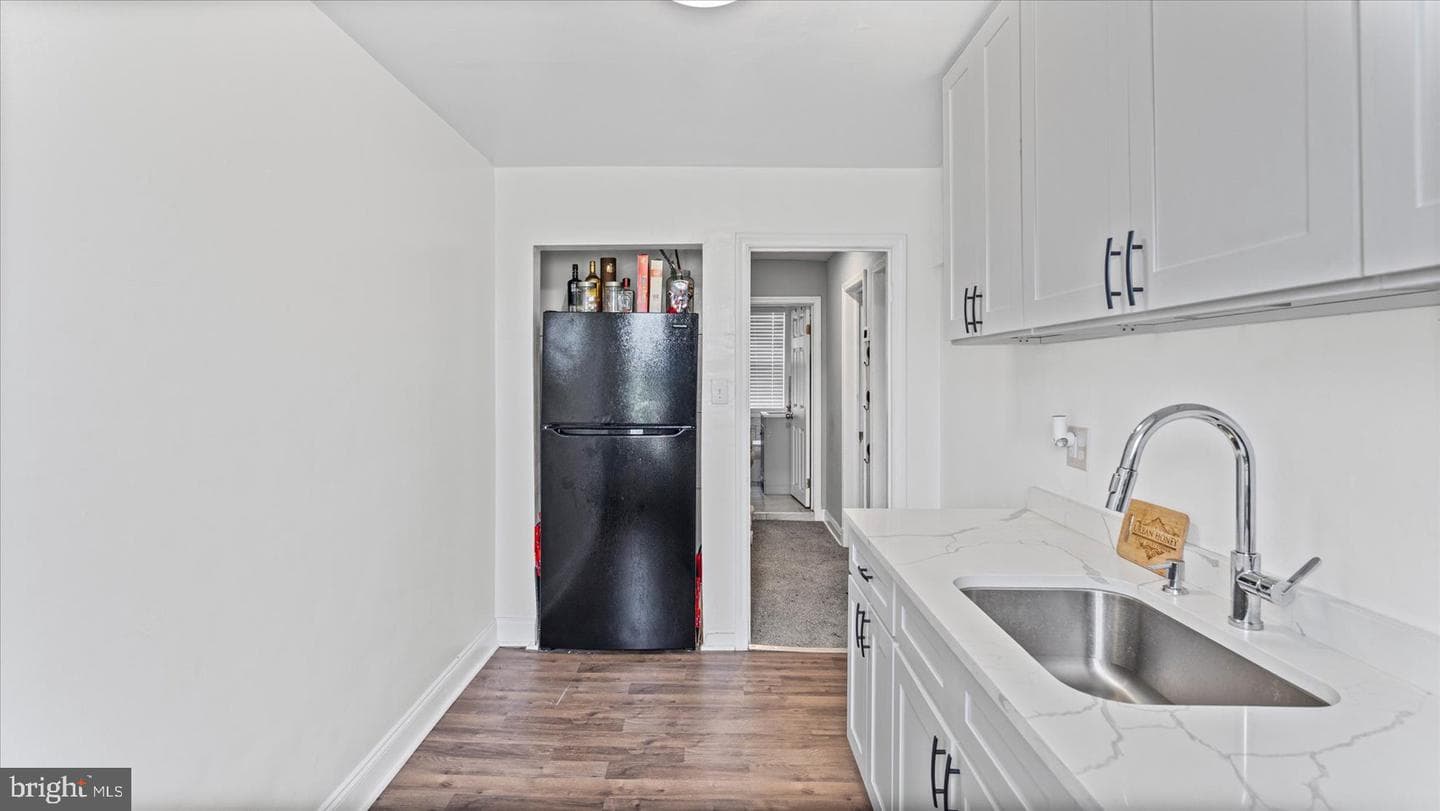 2905 E Federal Street photo 28
