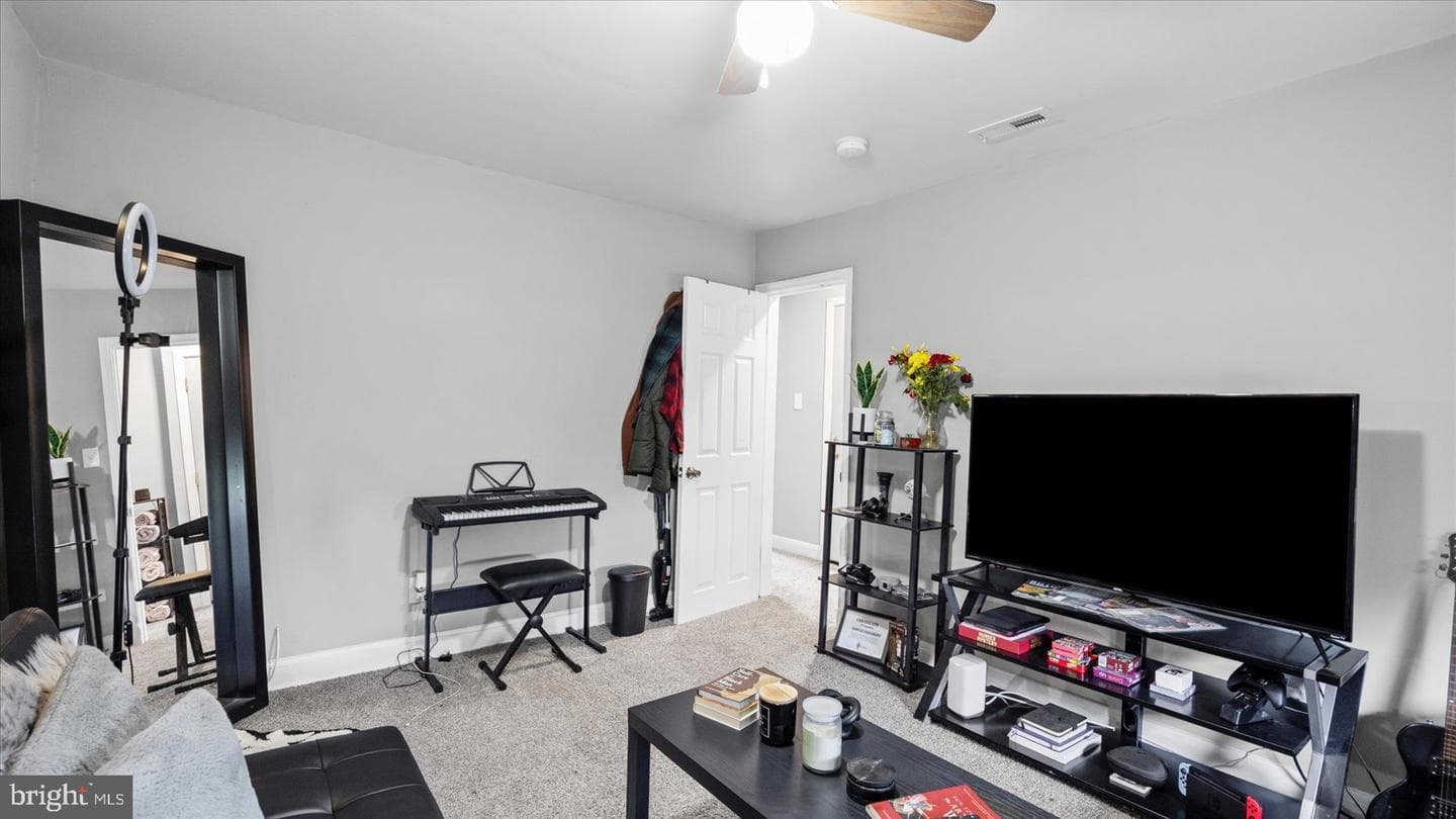 2905 E Federal Street photo 31