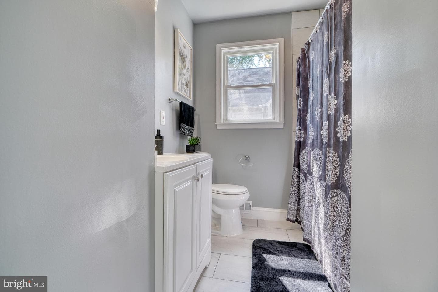 4906 Grindon Avenue photo 38