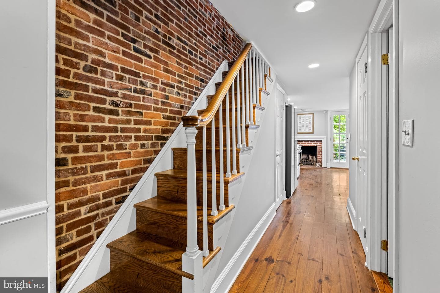 112 Montgomery Street photo 11