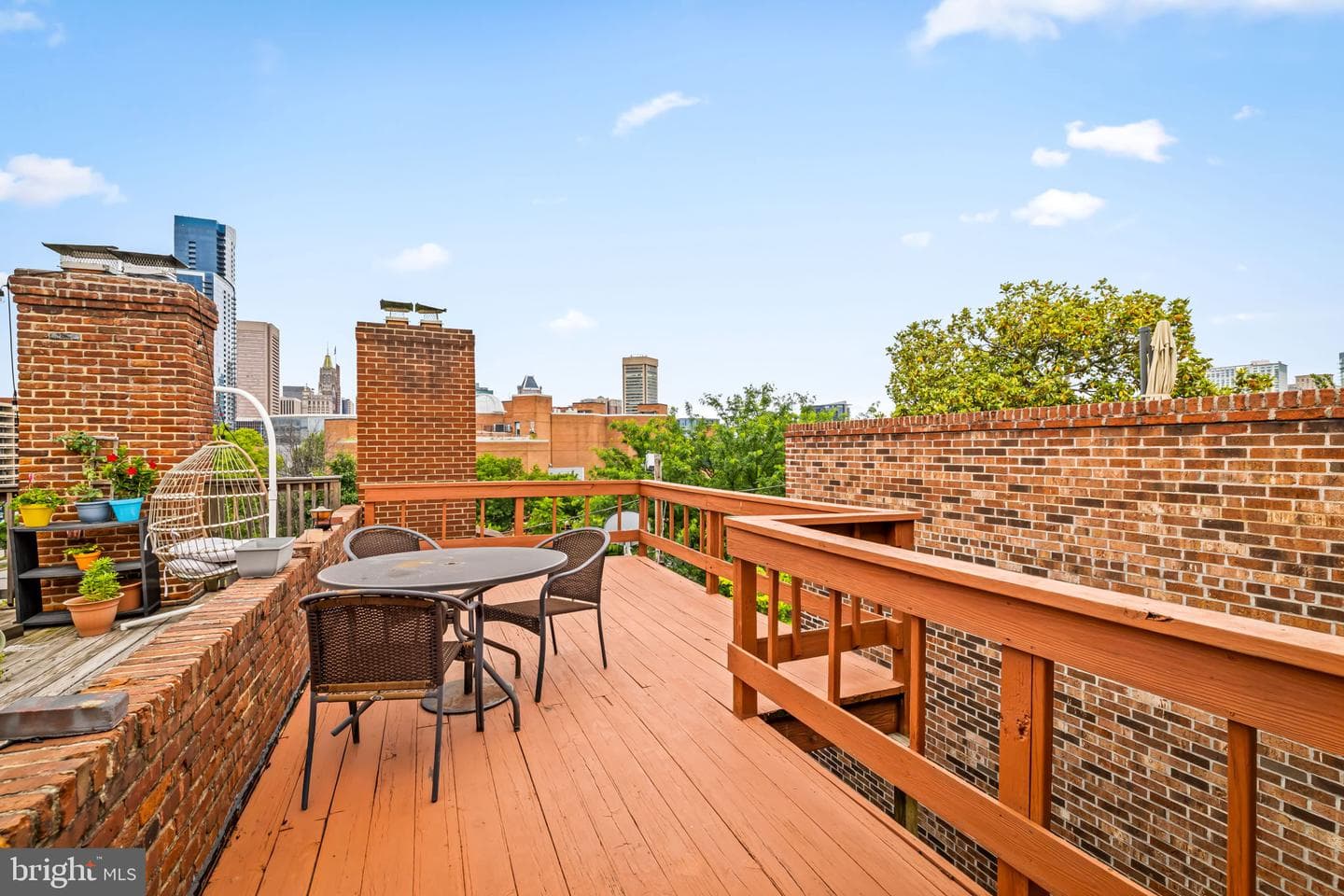 112 Montgomery Street photo 39