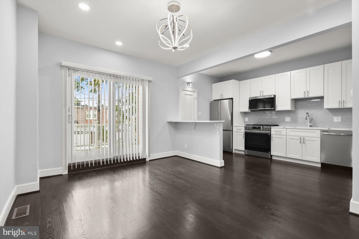 1728 E 32nd Street photo 16