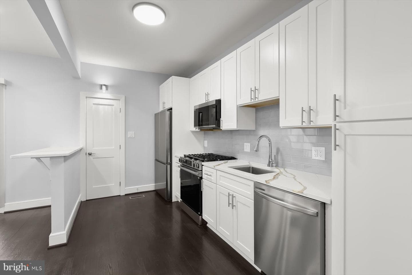1728 E 32nd Street photo 21