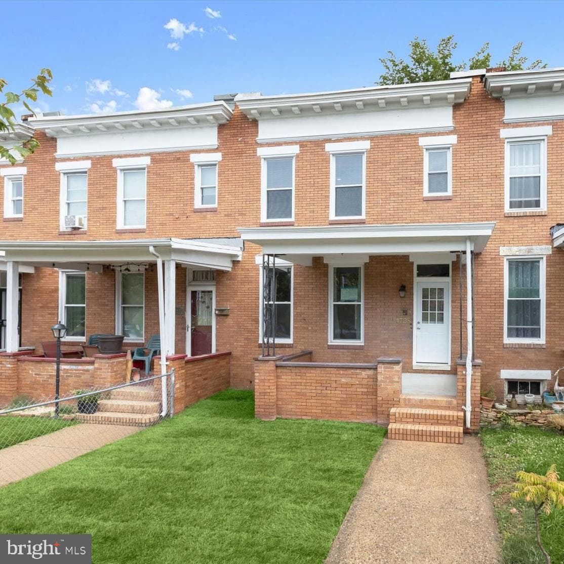 1728 E 32nd Street photo 41