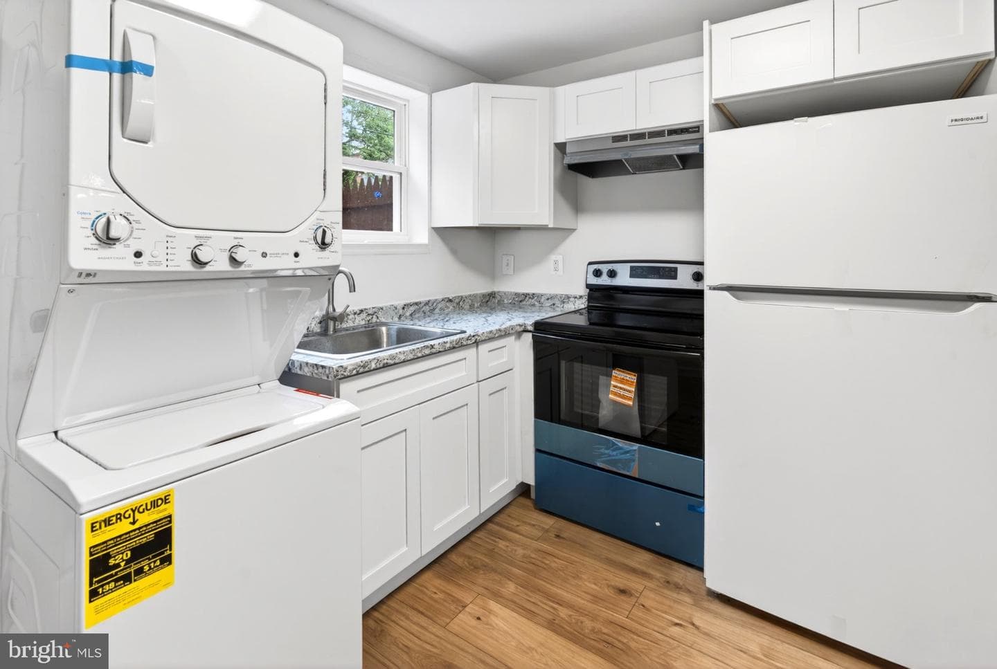 407 Lynn Avenue photo 5