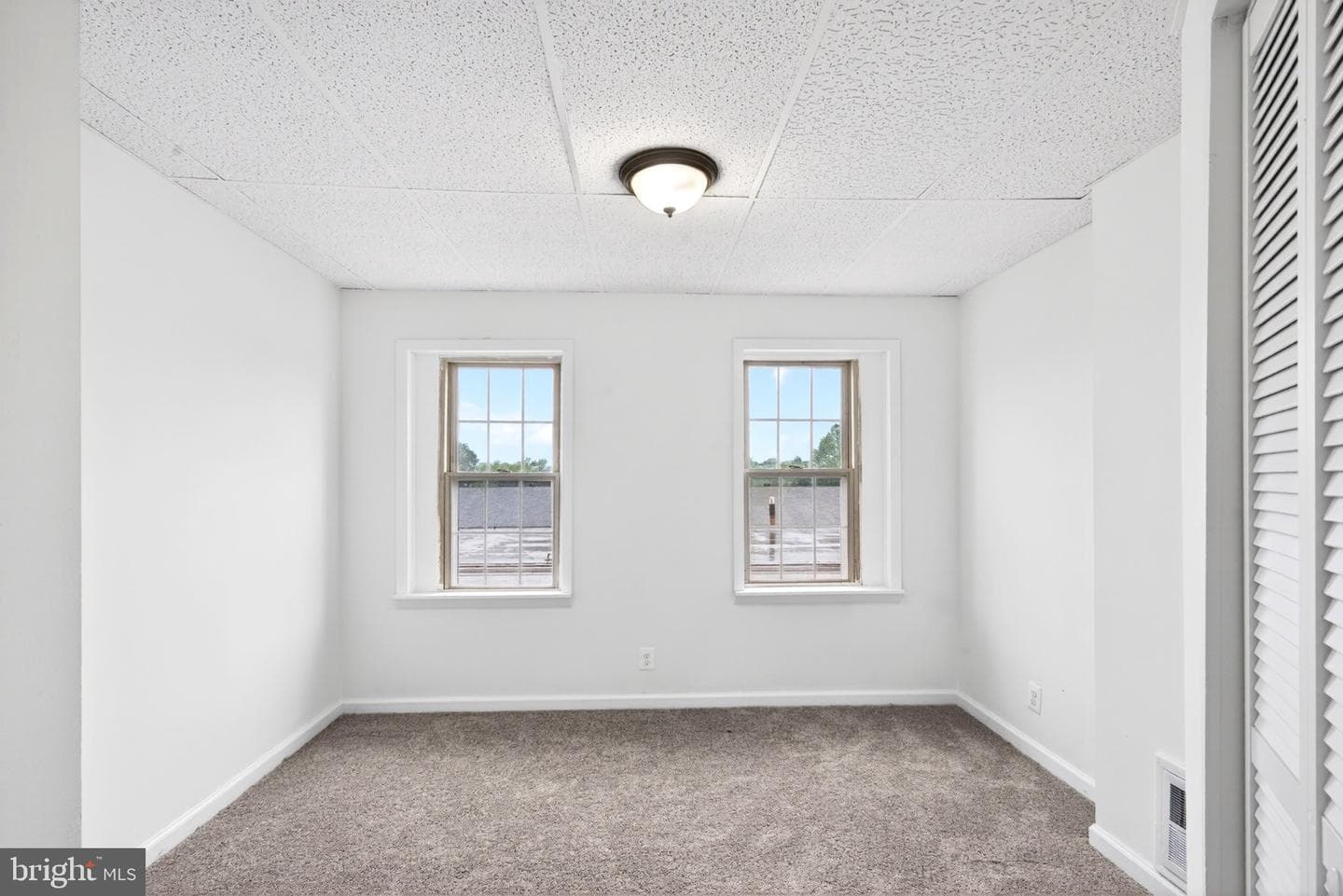 407 Lynn Avenue photo 6