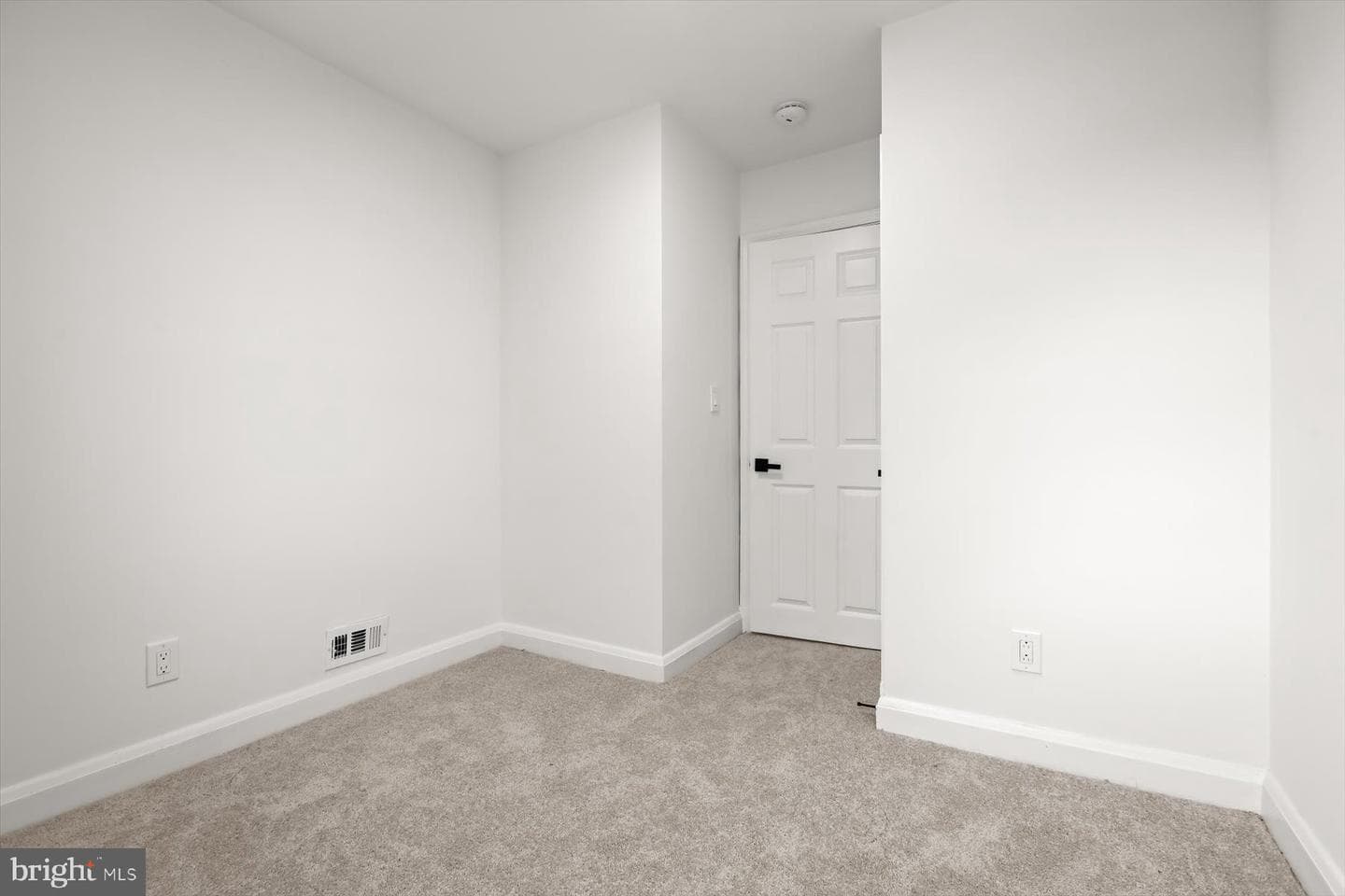 1302 Woodbourne Avenue photo 19