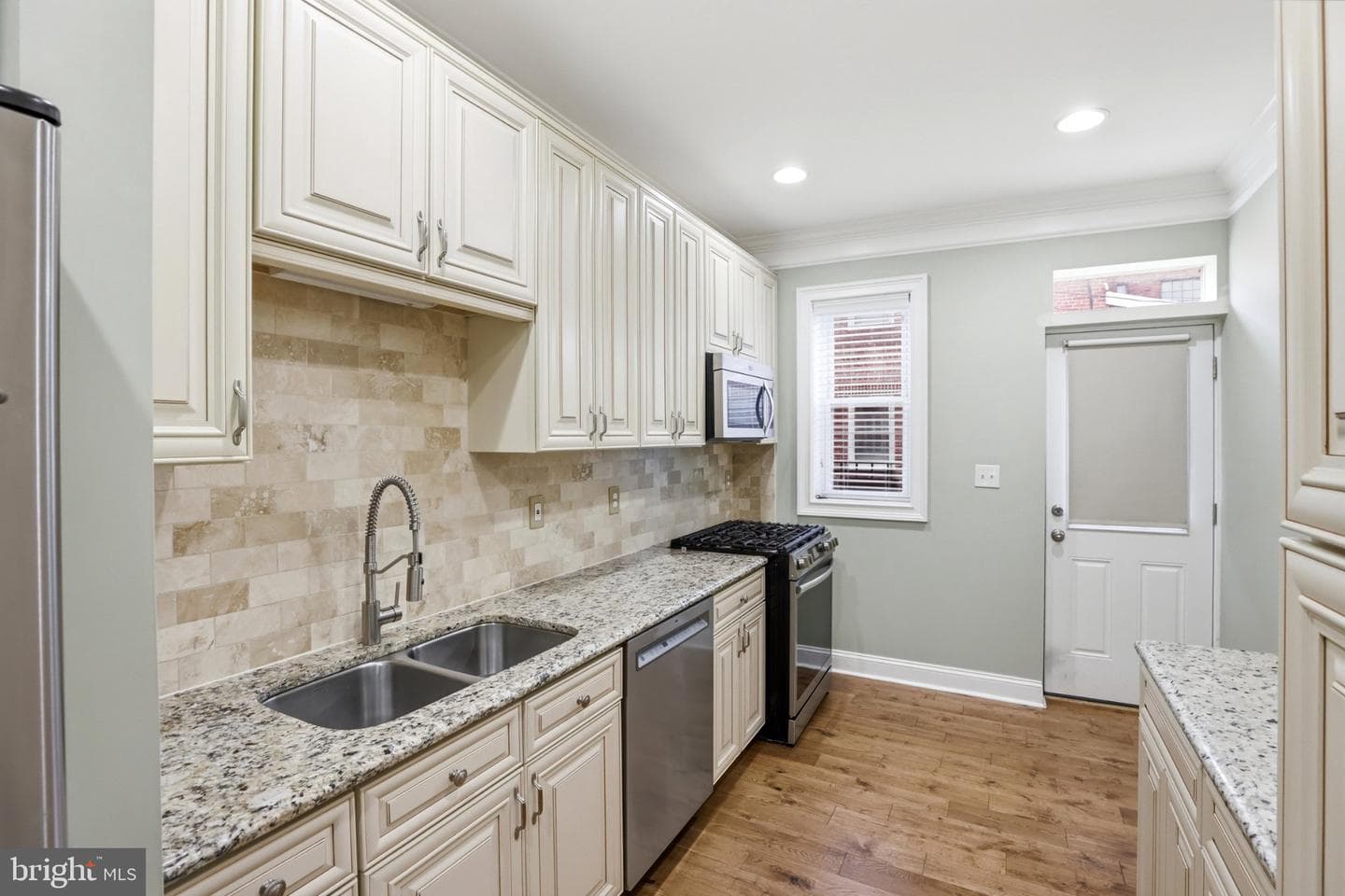 222 S Exeter Street photo 8