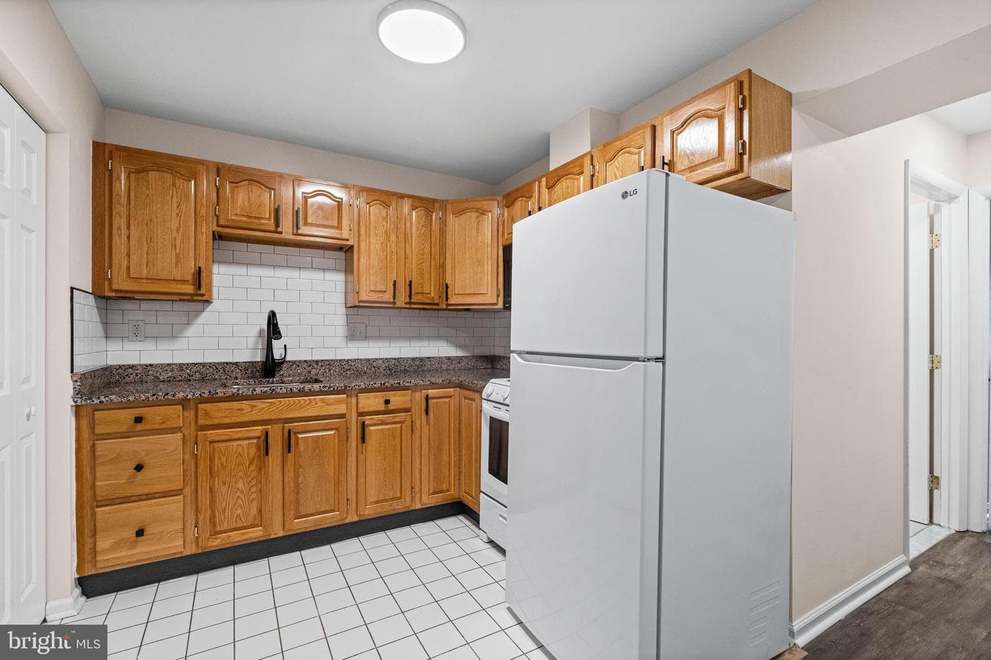 2217 Linden Ave photo 13