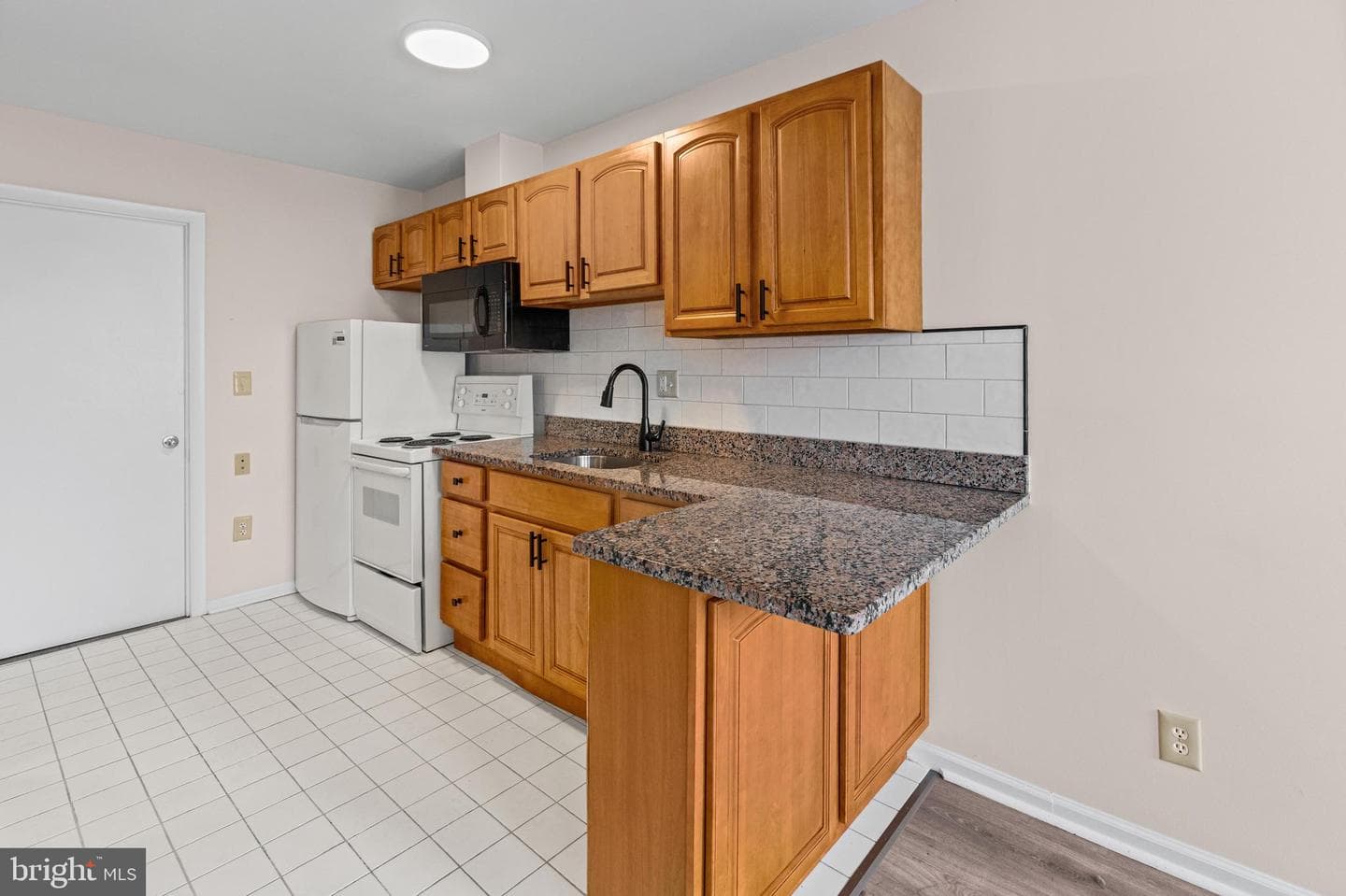 2217 Linden Ave photo 25