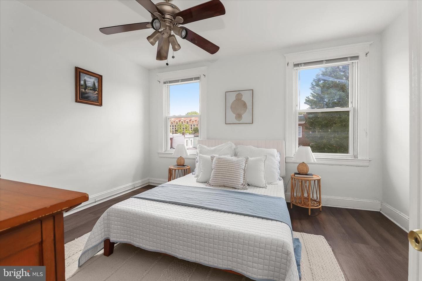 4442 Newport Avenue photo 14