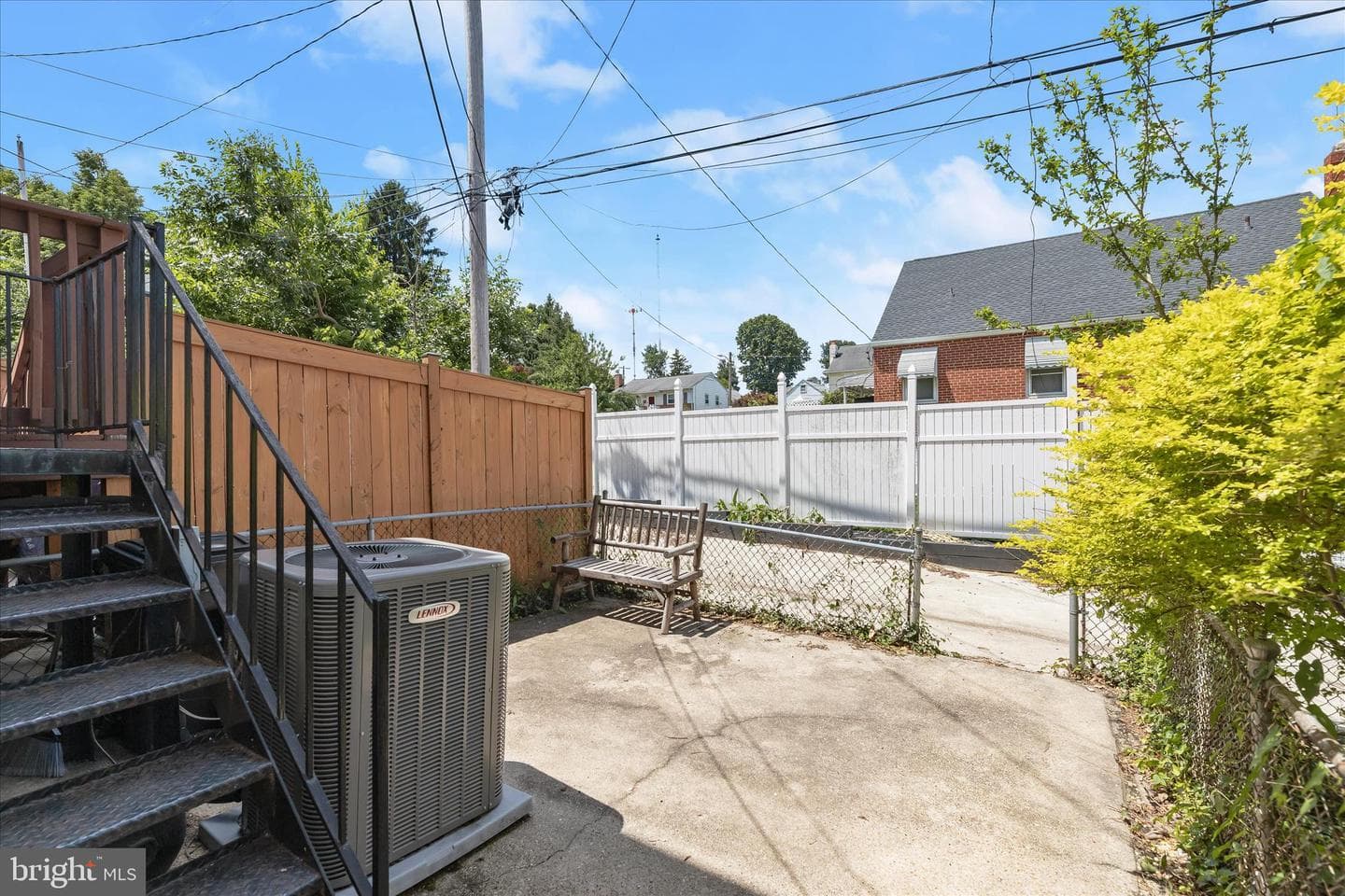 4442 Newport Avenue photo 25