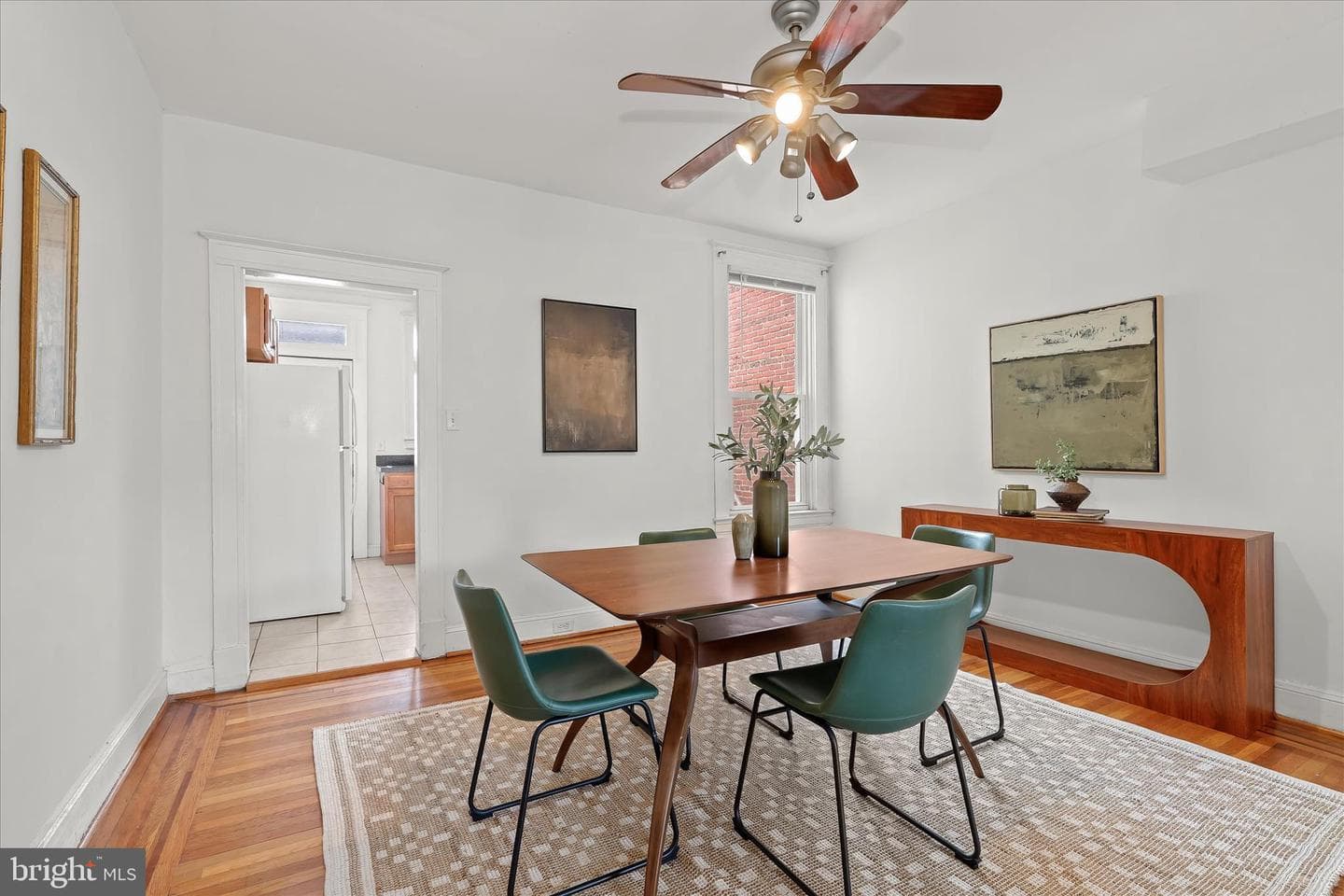 4442 Newport Avenue photo 8