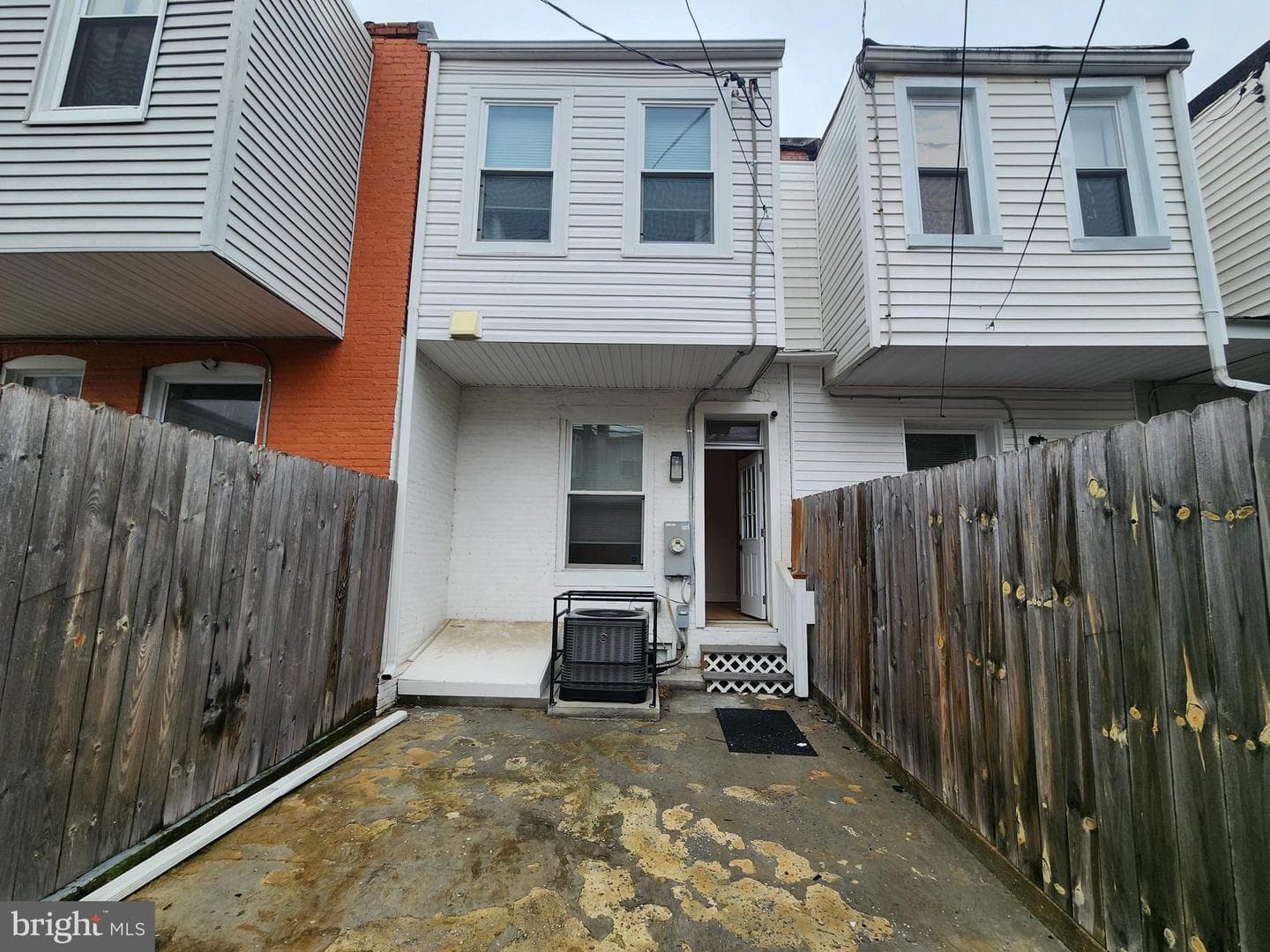 1347 Herkimer Street photo 11