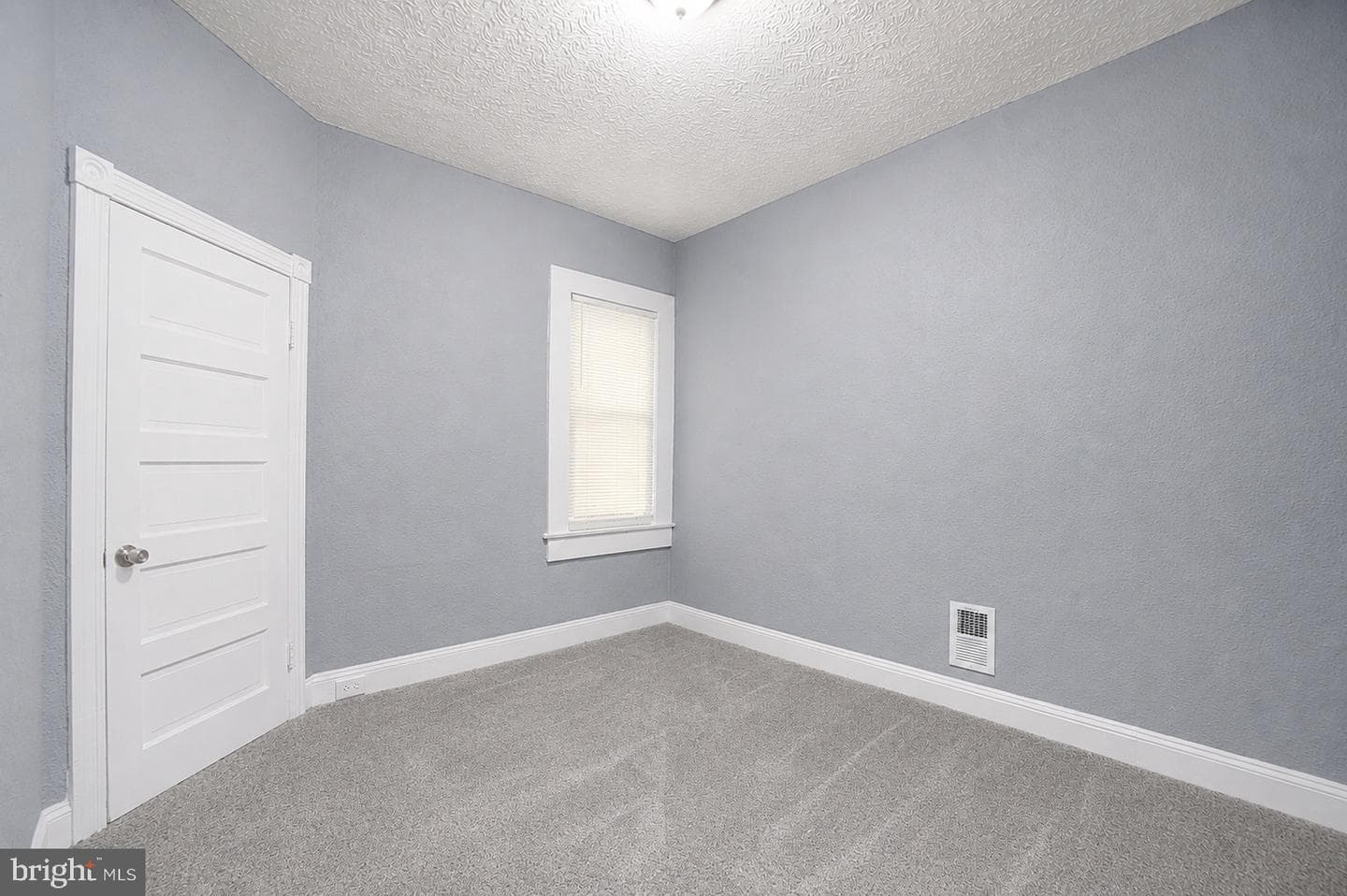 3042 Brighton Street photo 29