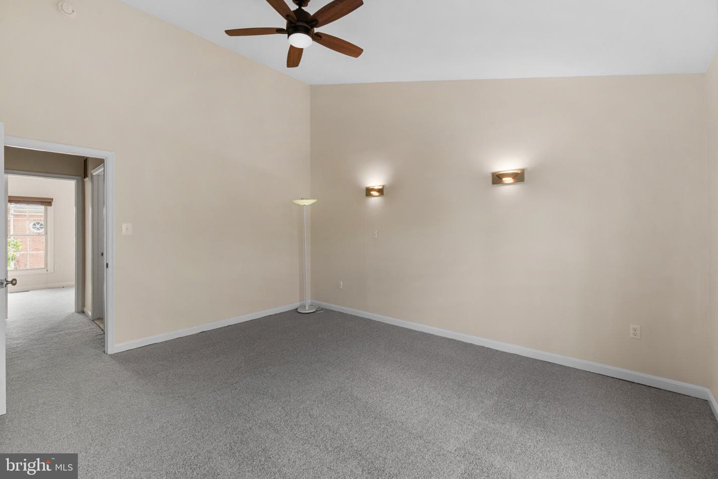 1104 S Streeper Street photo 16