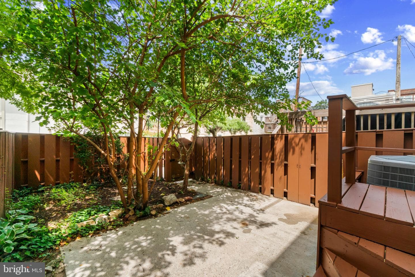 1104 S Streeper Street photo 36