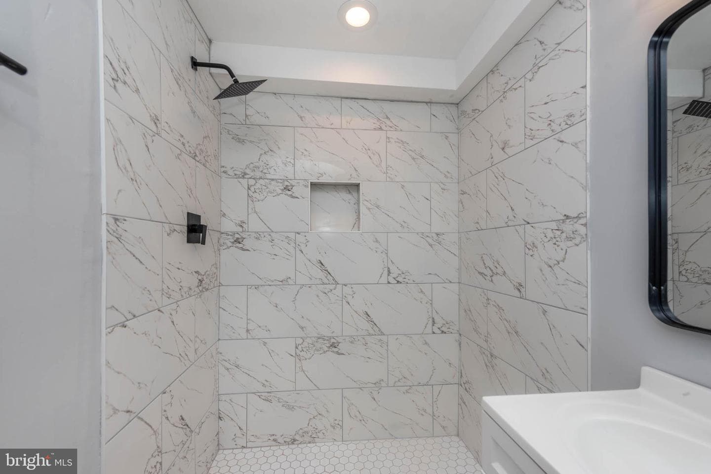 1807 E Lafayette Avenue photo 24