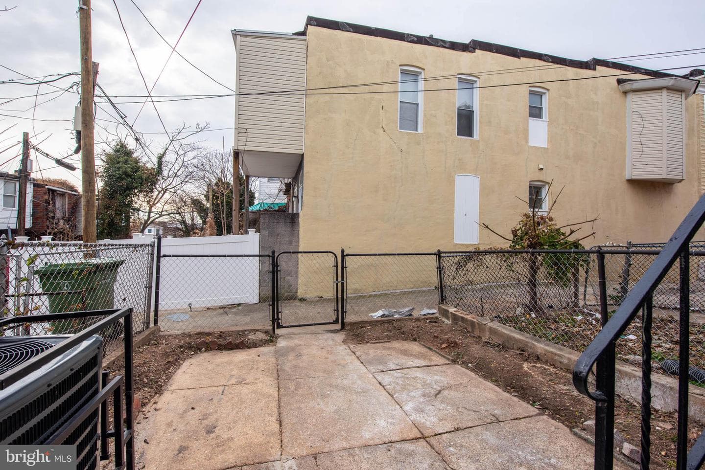 1807 E Lafayette Avenue photo 27