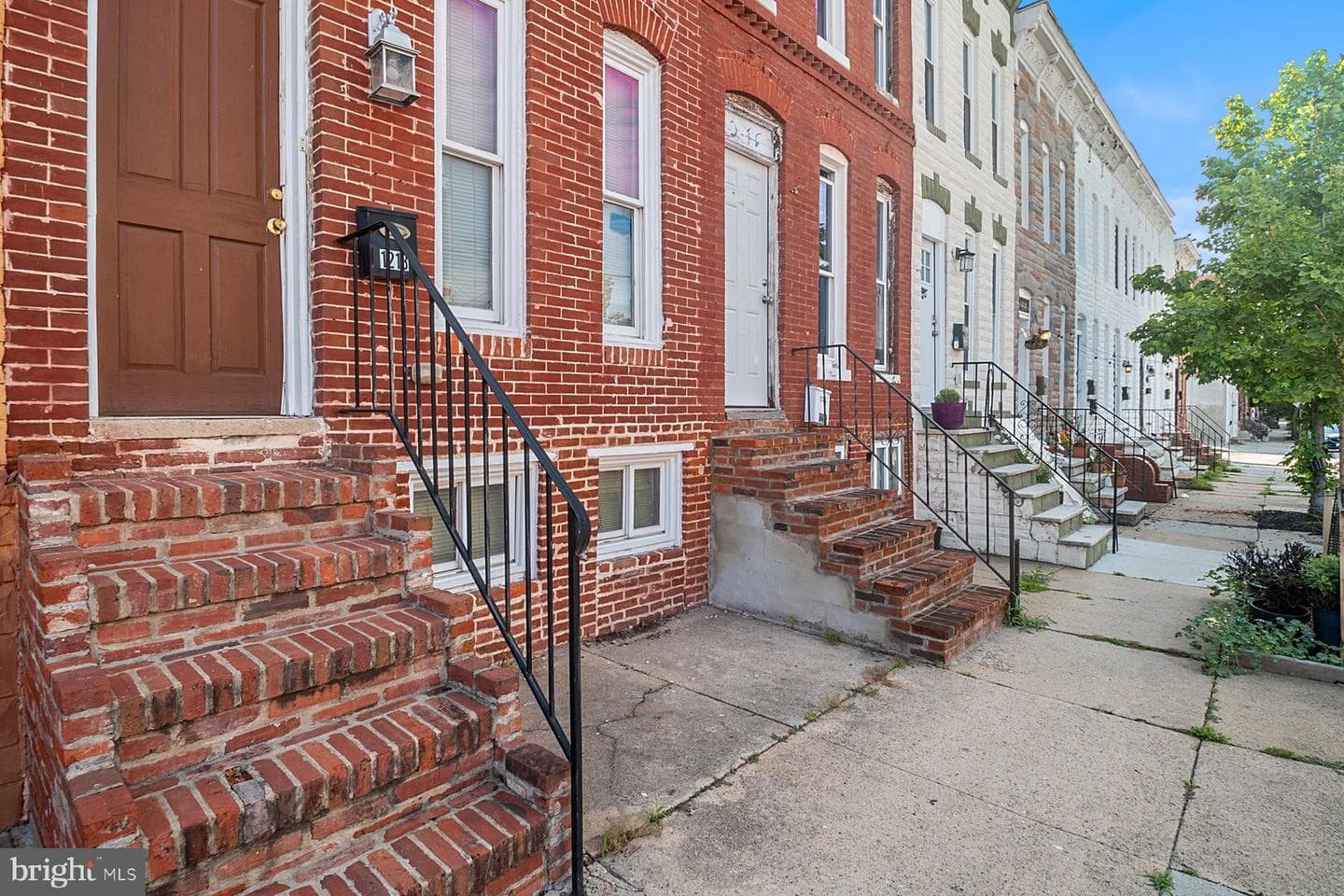 1218 W Cross Street photo 3