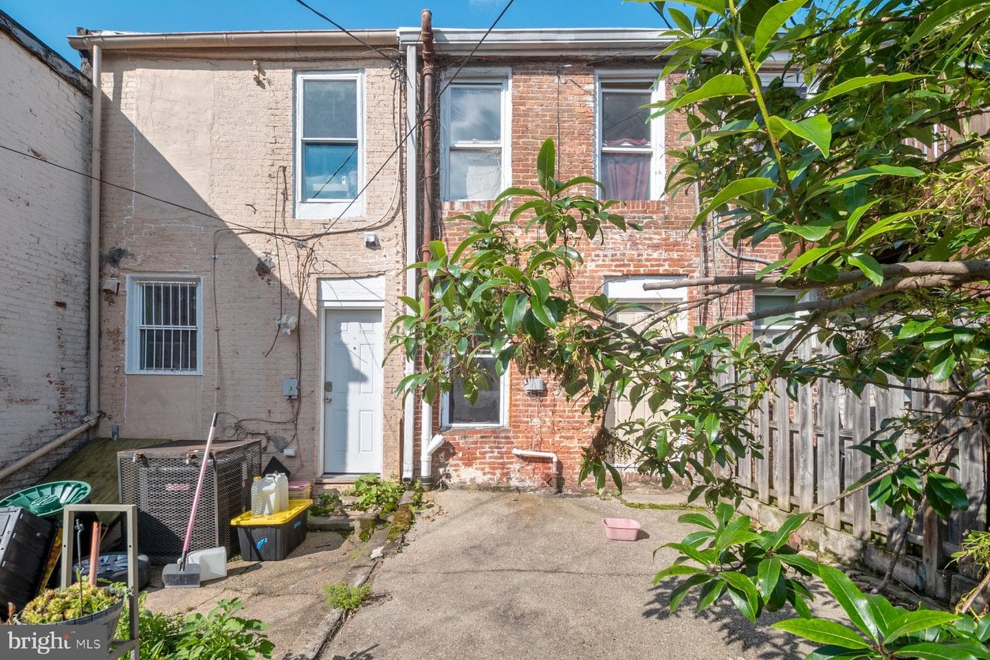 1218 W Cross Street photo 9