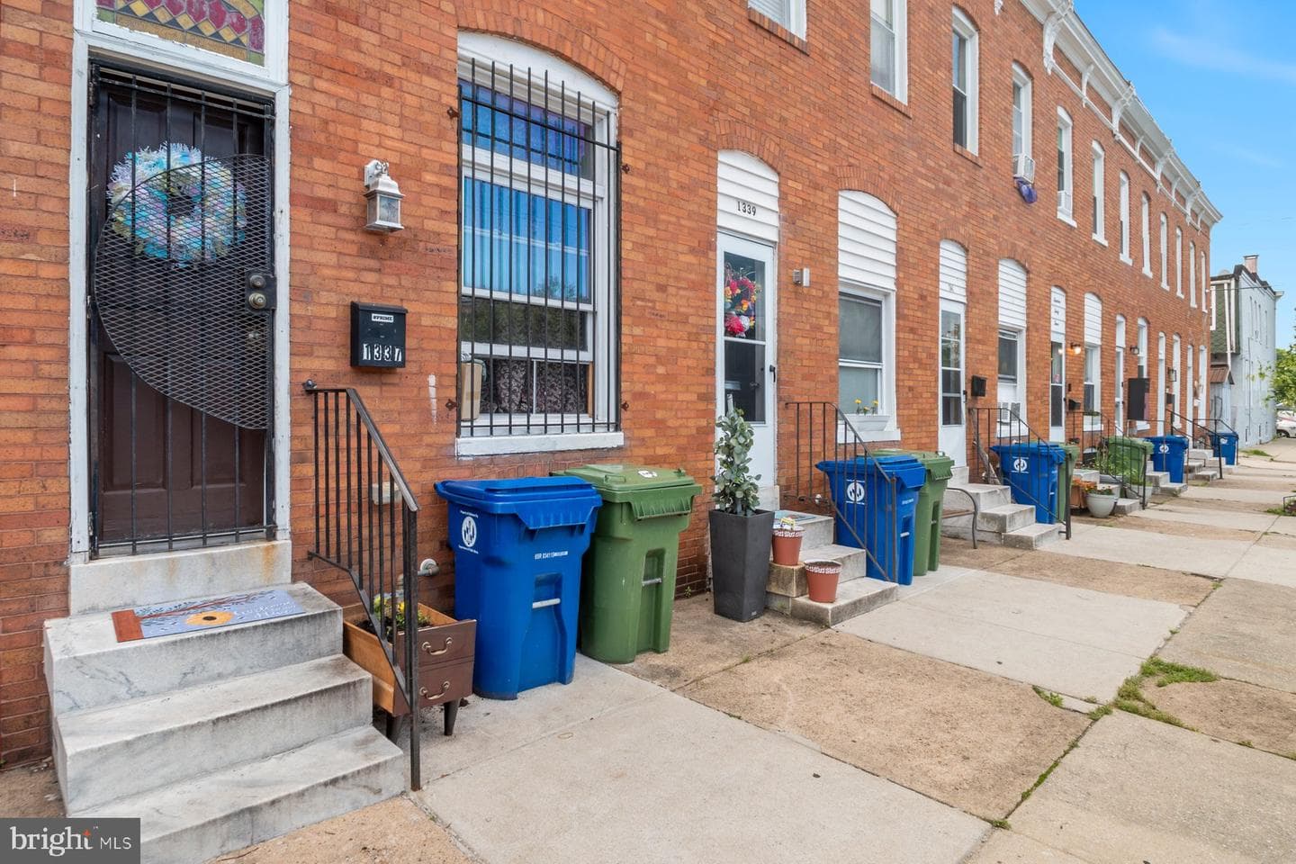 1337 Herkimer Street photo 2