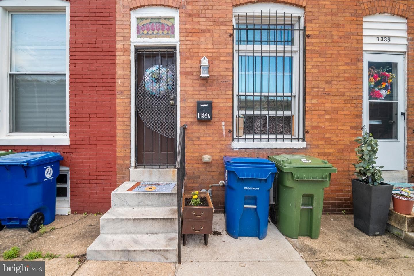 1337 Herkimer Street photo 3