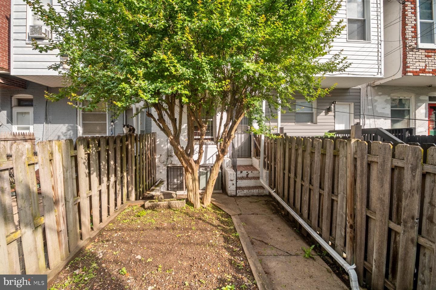 1337 Herkimer Street photo 6