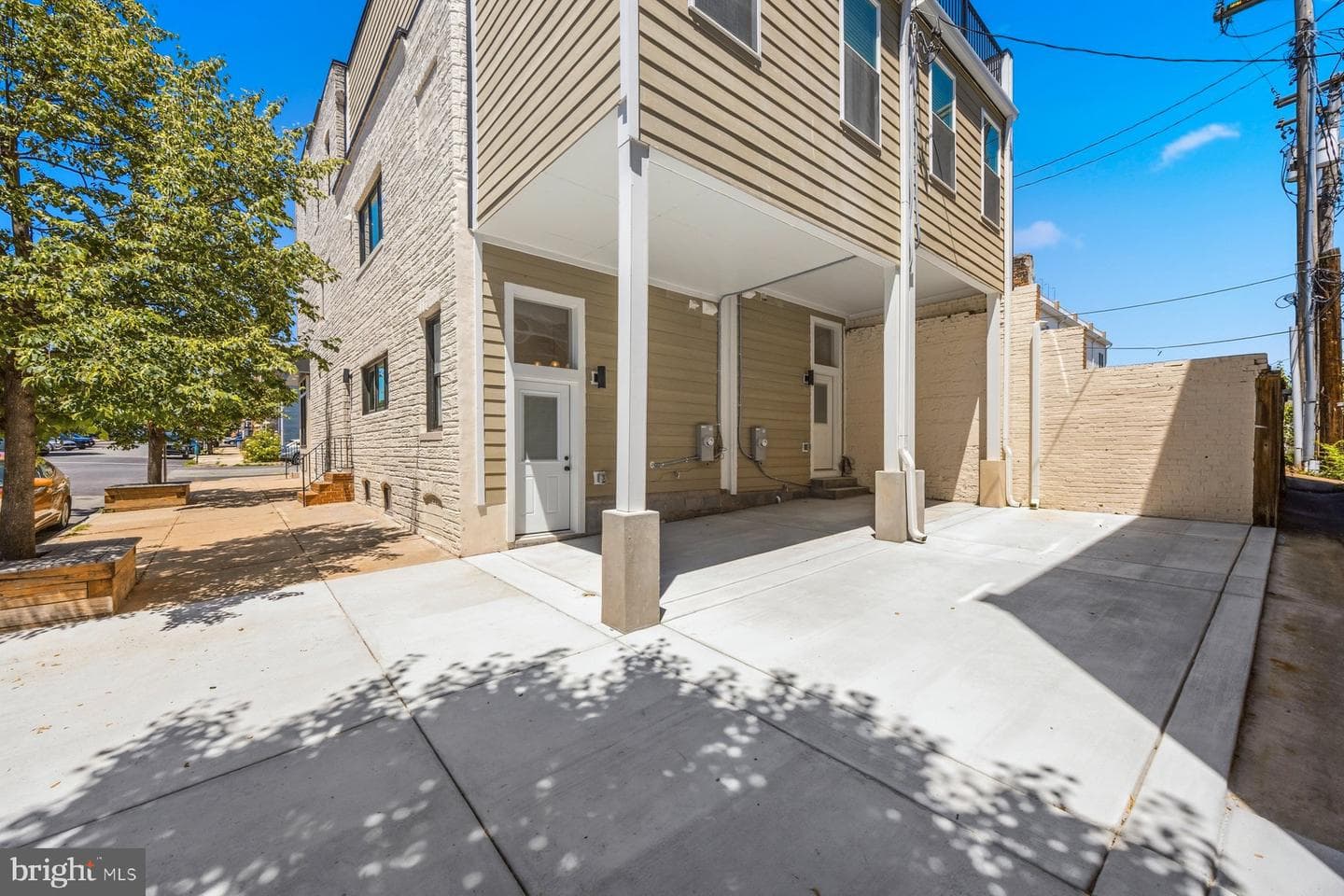 623 S Luzerne Avenue photo 40