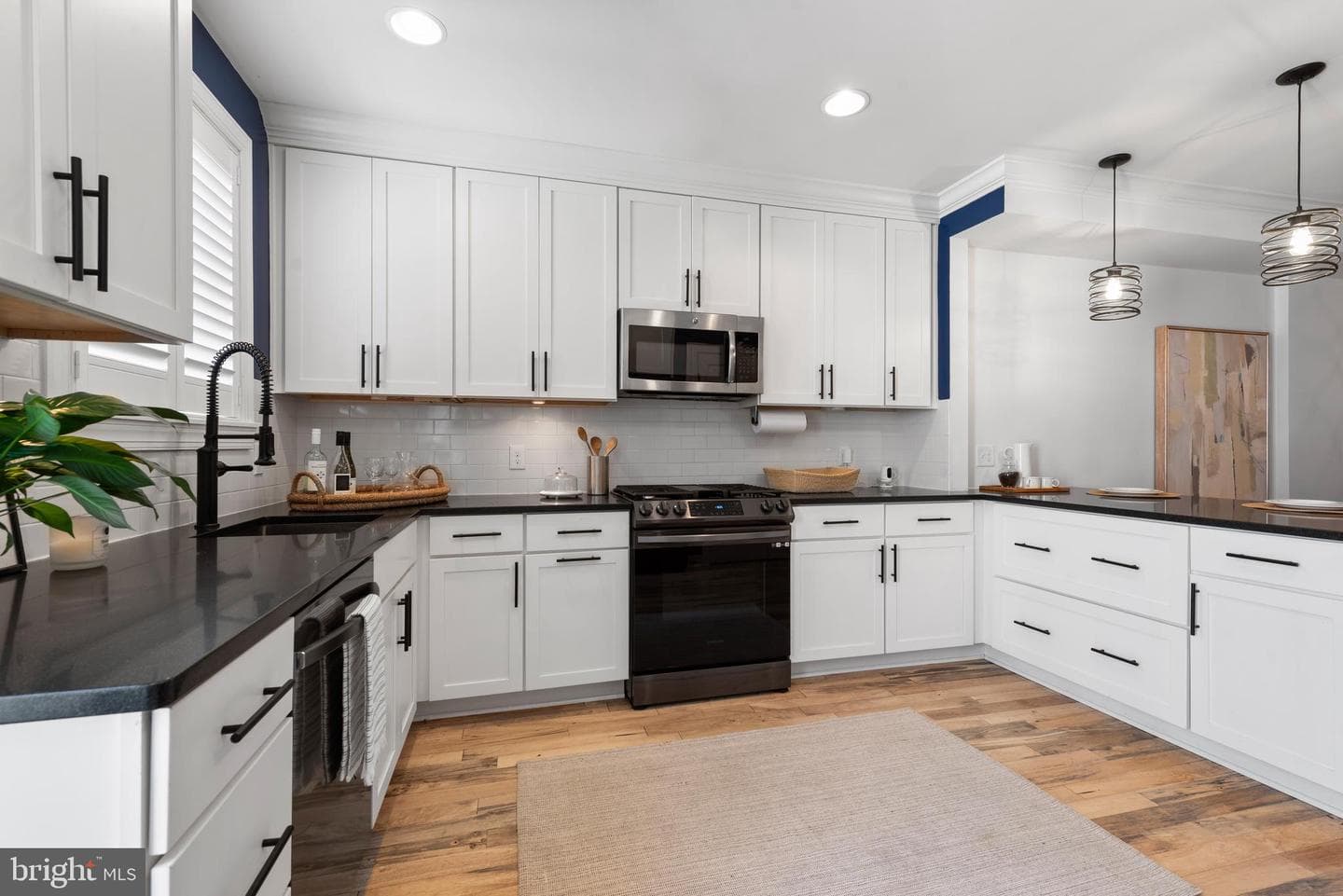 3032 Hudson Street photo 10