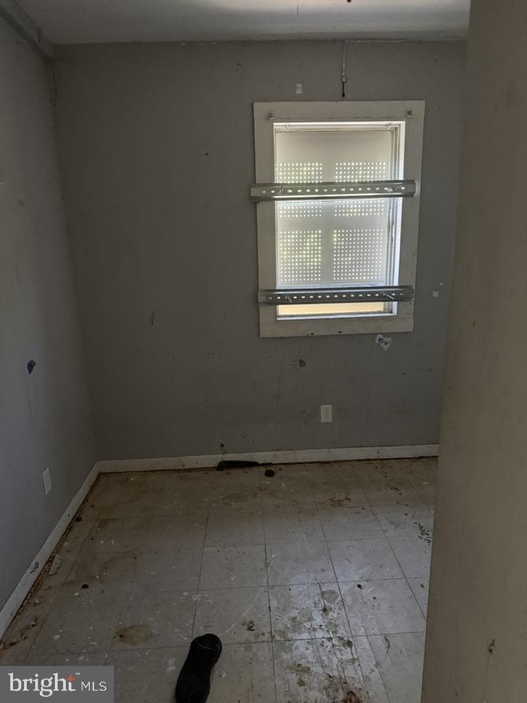 512 Maude Avenue photo 10